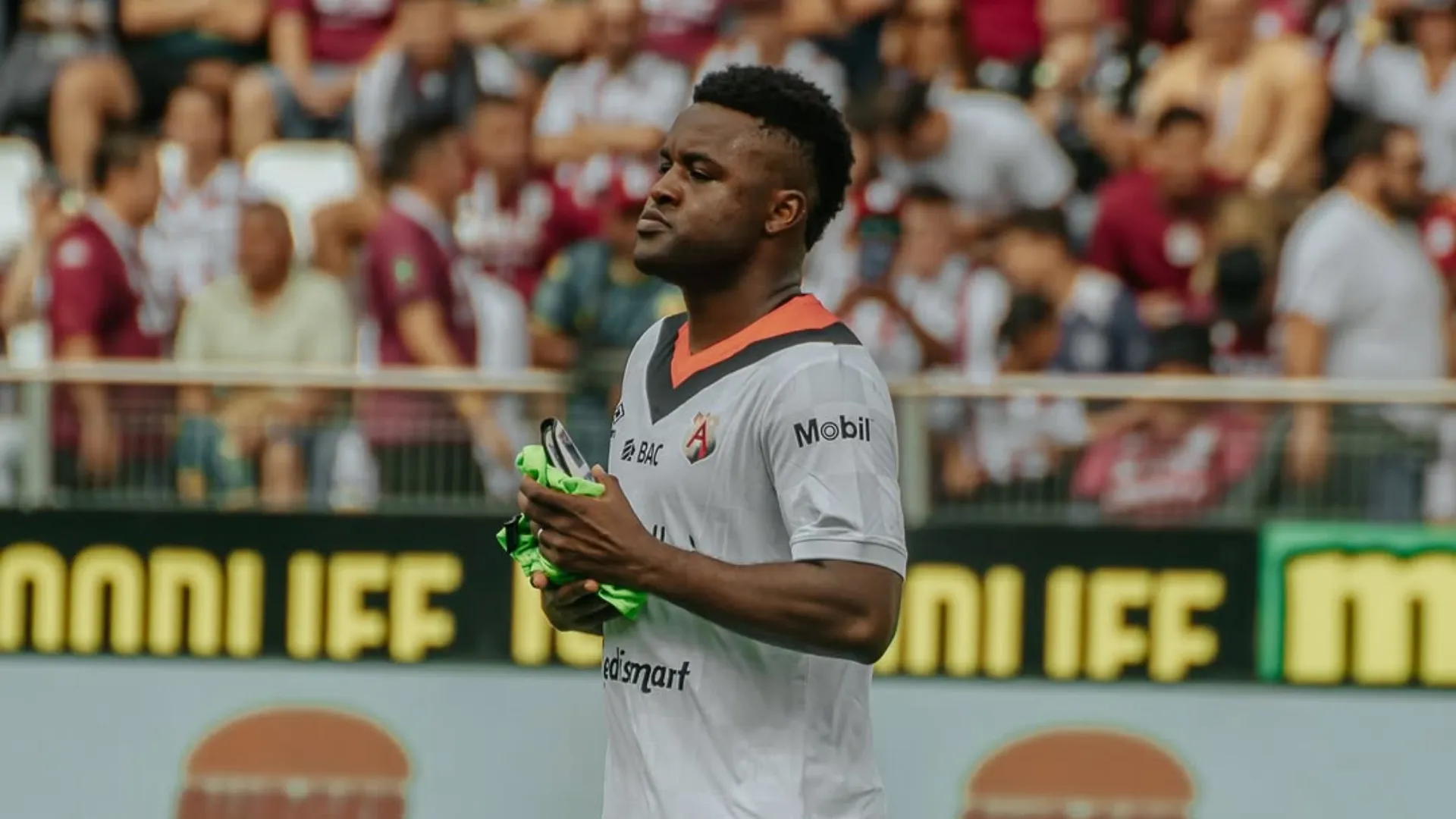 Joel Campbell rompe el silencio.