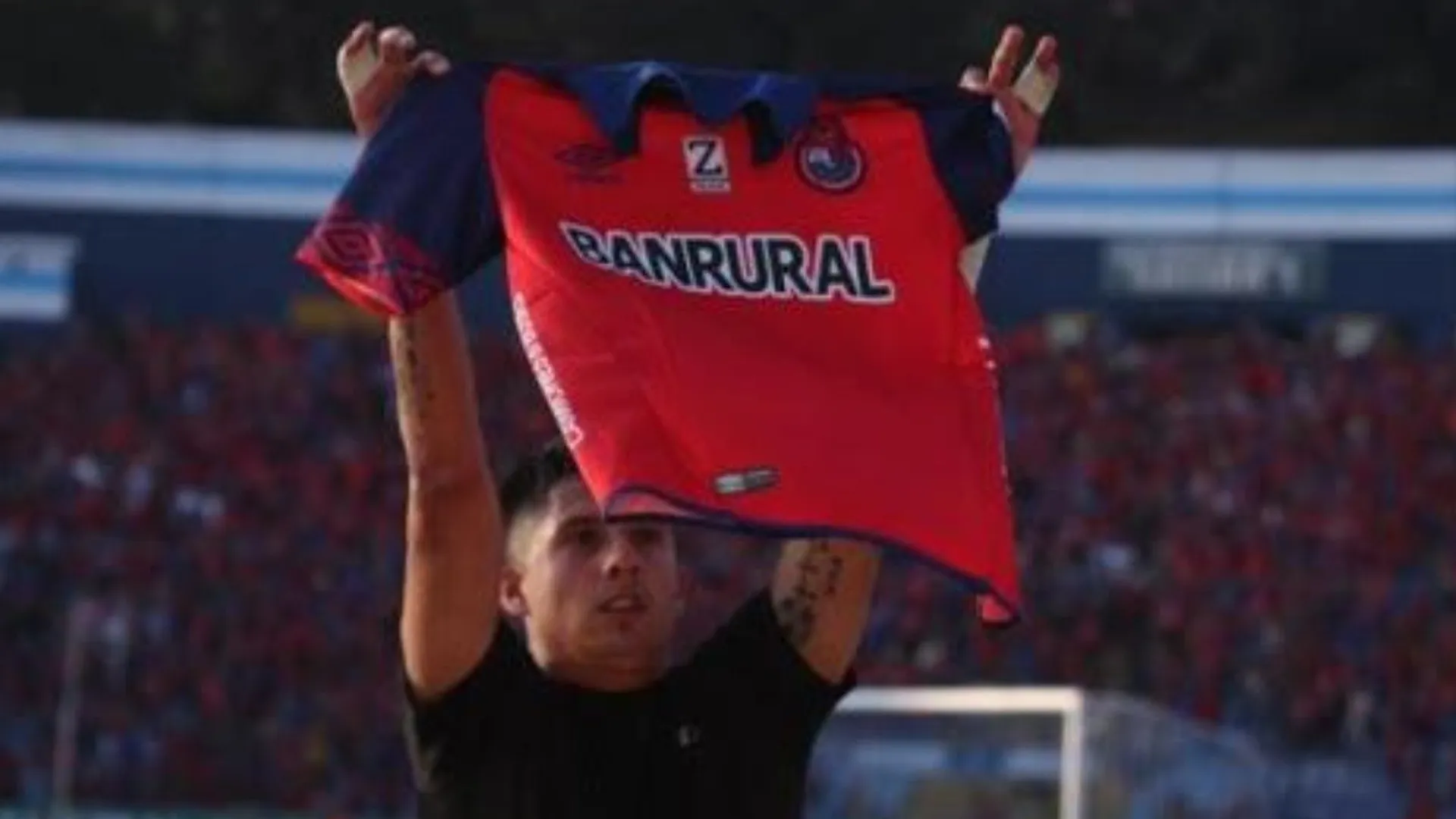 El "Gambeta" Díaz disparó contra la afición del Antigua: "Ya me olvidé de ellos"