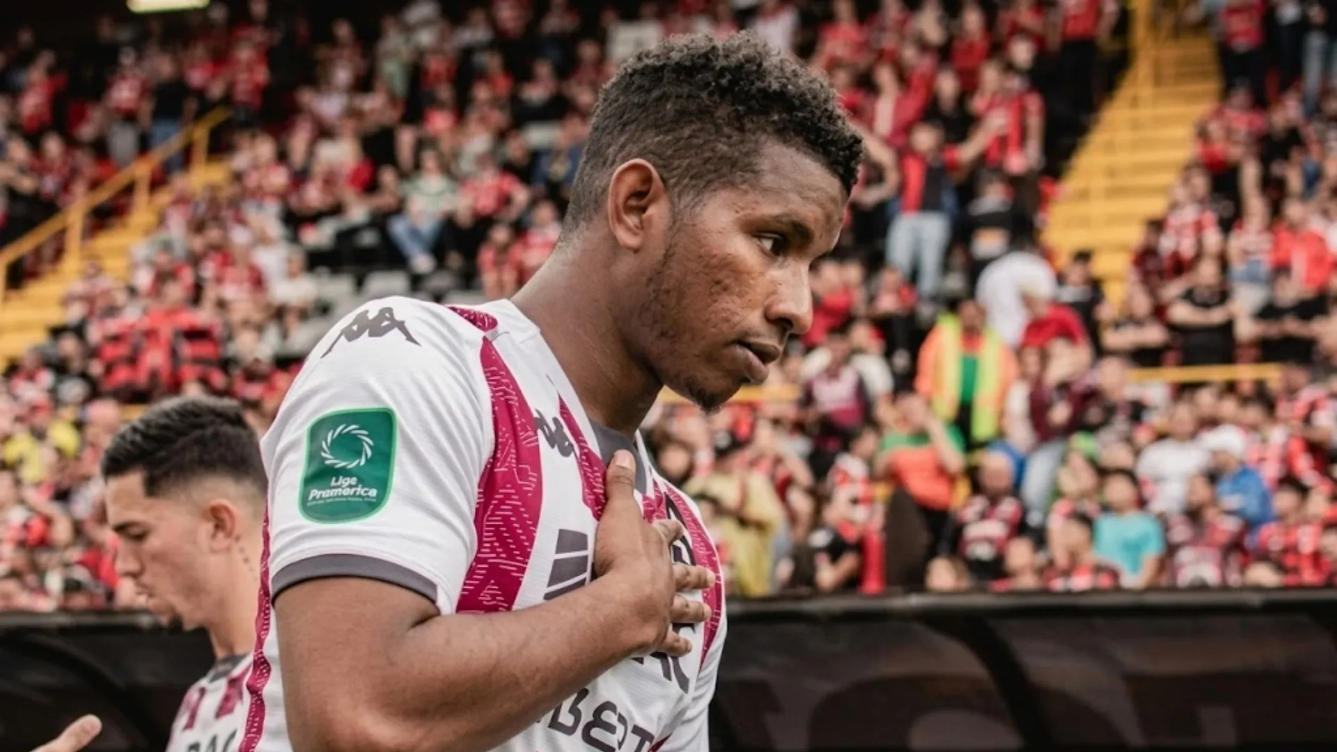Saprissa tiene argumentos para evitar castigo de Fidel Escobar.