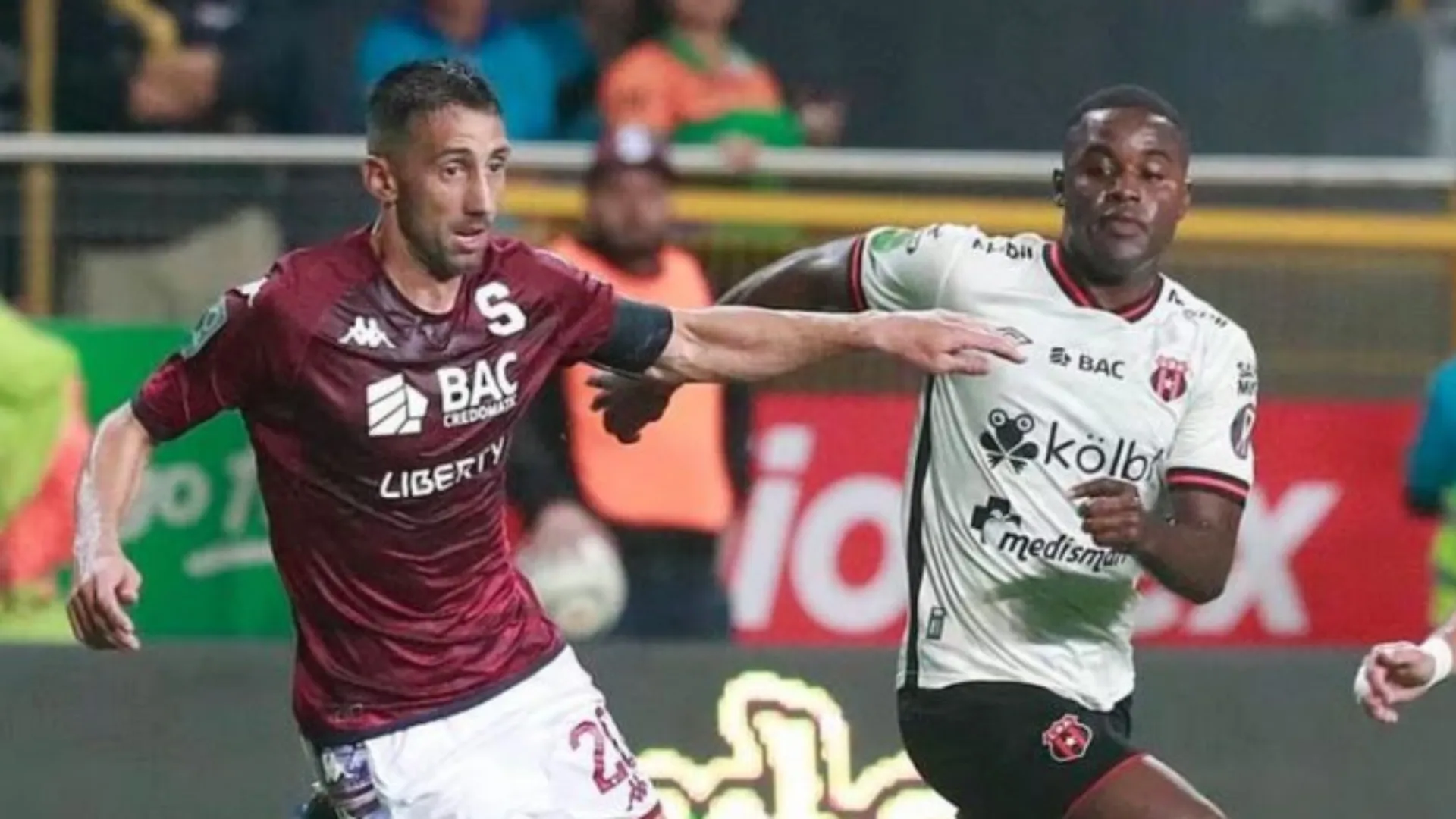 Saprissa y Alajuelense se pelean por un fichaje bomba.