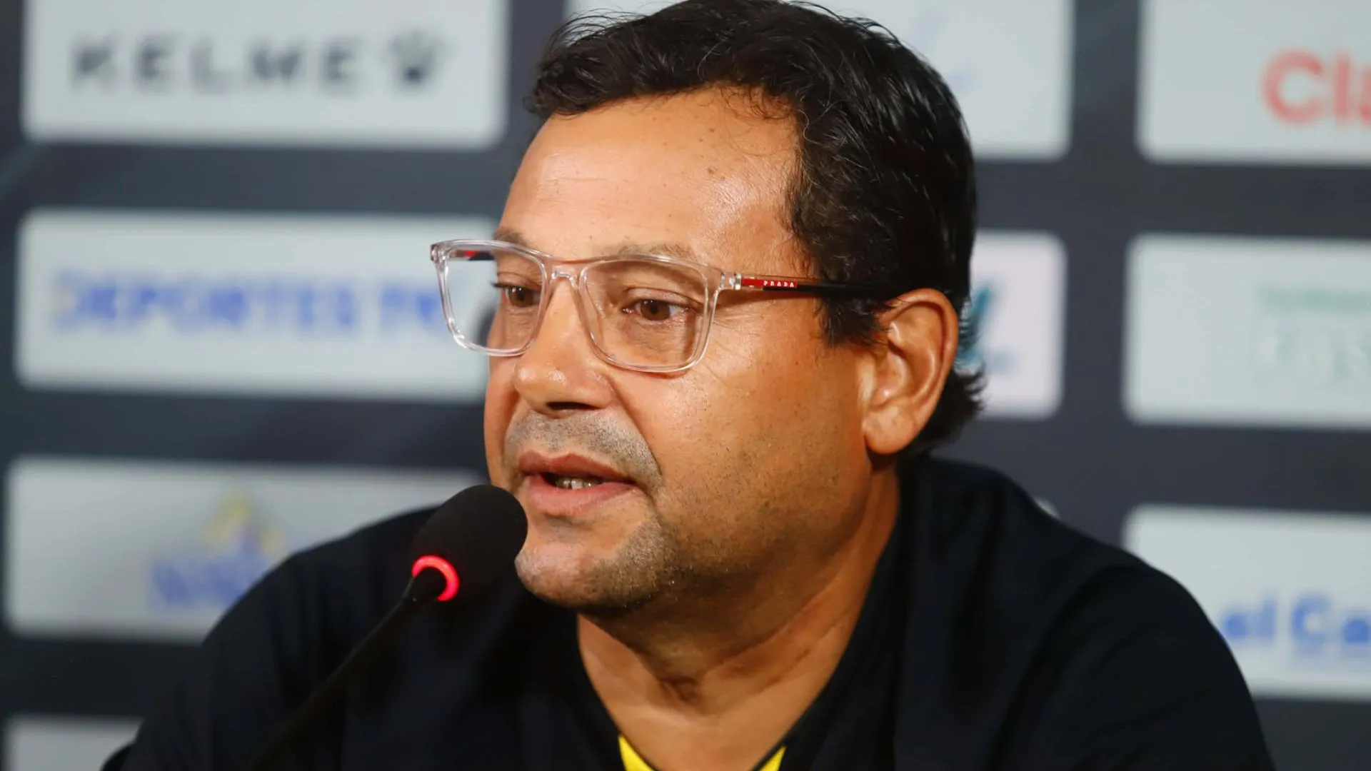 Jeaustin Campos impacta a Costa Rica al revelar la enfermedad que lo obligó a renunciar en Honduras: "Tuve una crisis"