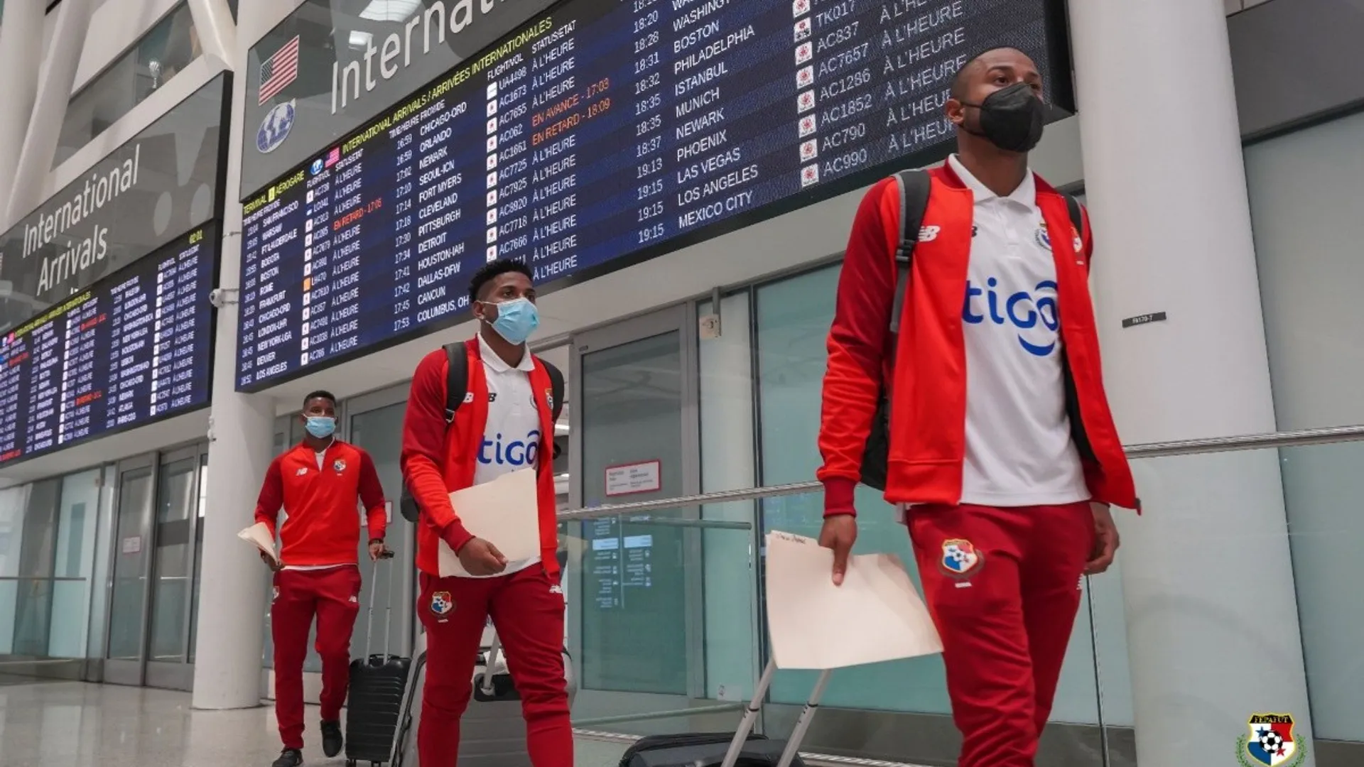 La selección de Panamá llega a Canadá para su encuentro del miércoles 13