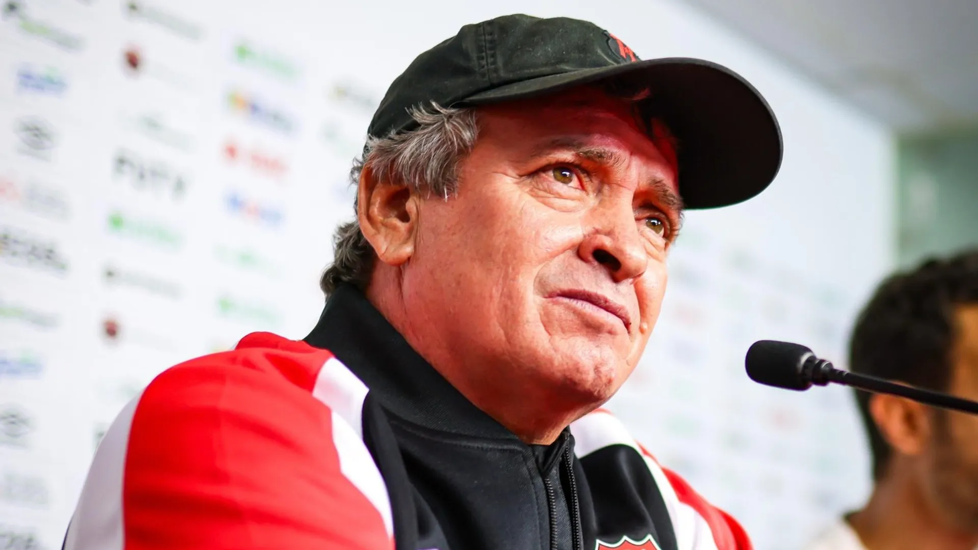 “Fuera de Costa Rica”: la limpieza del Machillo Ramírez en Alajuelense empieza con el hombre de confianza de Guimaraes
