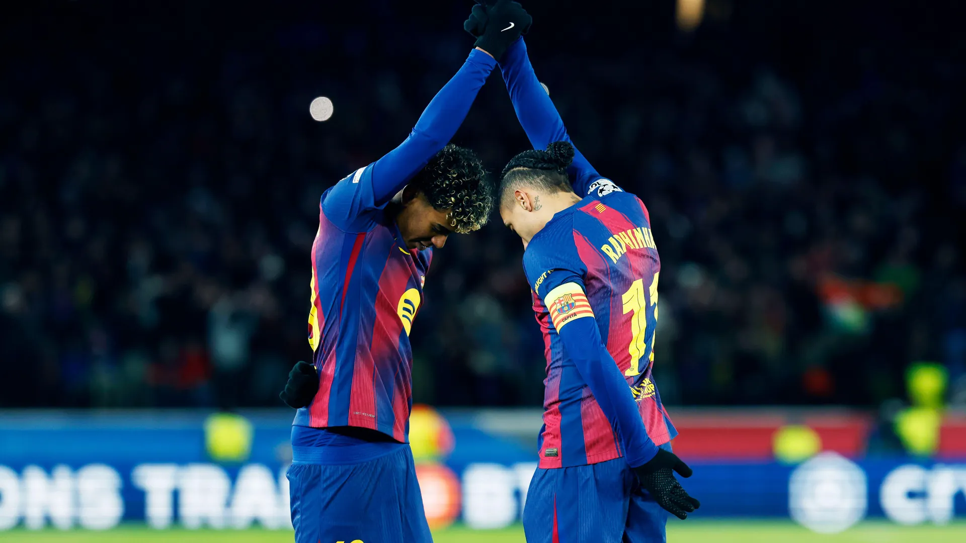 Lamine Yamal y Raphinha, magia y liderazgo en el Barcelona.