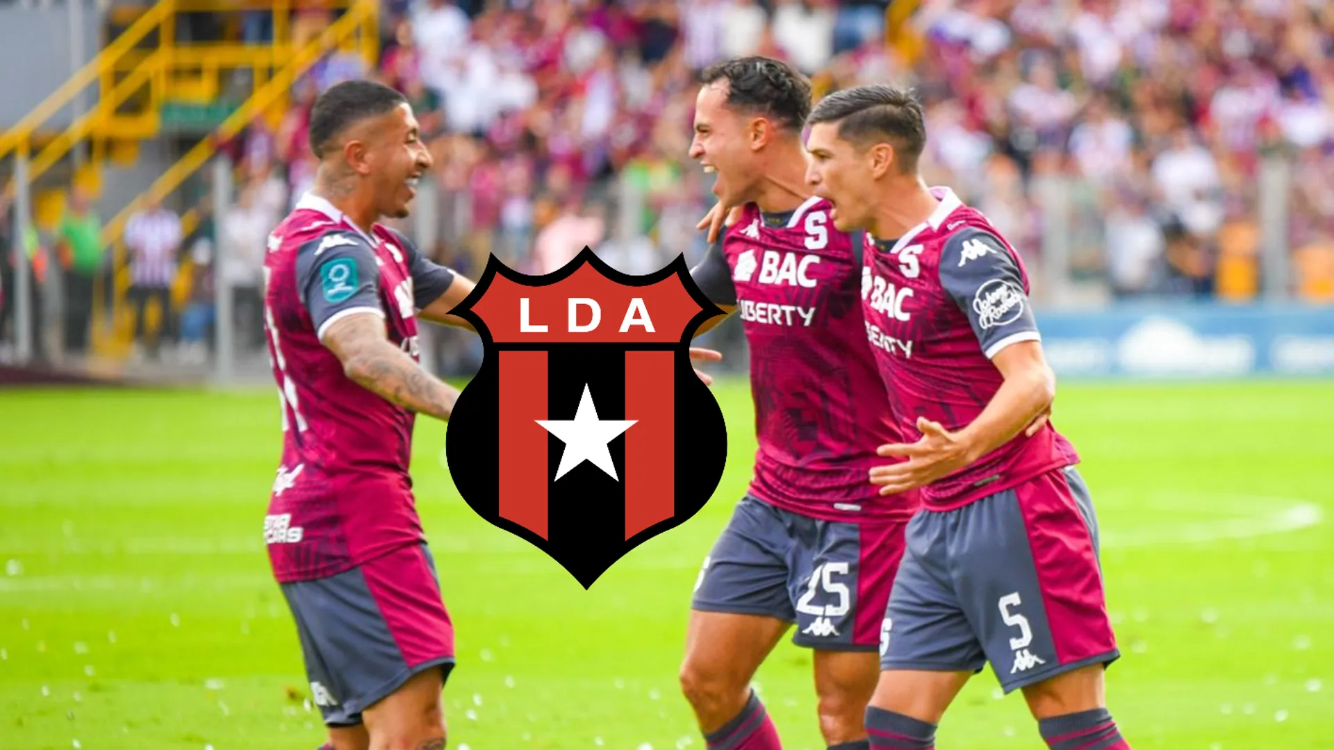 Alajuelense lo confirma: llegó a un acuerdo por dos figuras de Saprissa en medio del mercado de fichajes