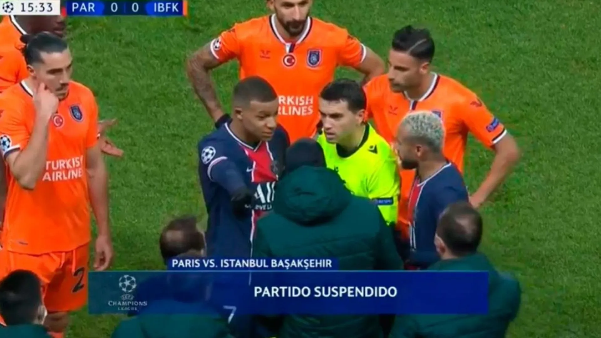 ¡Suspendido PSG-Basaksehir por racismo!