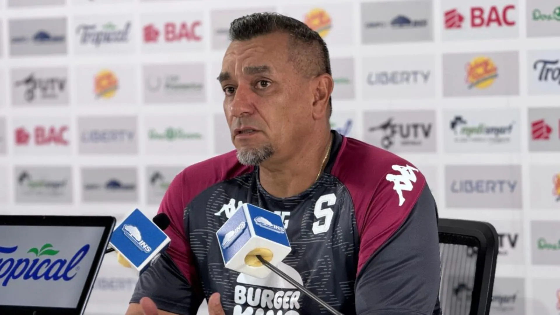 "Es sentarse y firmar": Saprissa le cumple a José Giacone uno de sus principales deseos para 2025