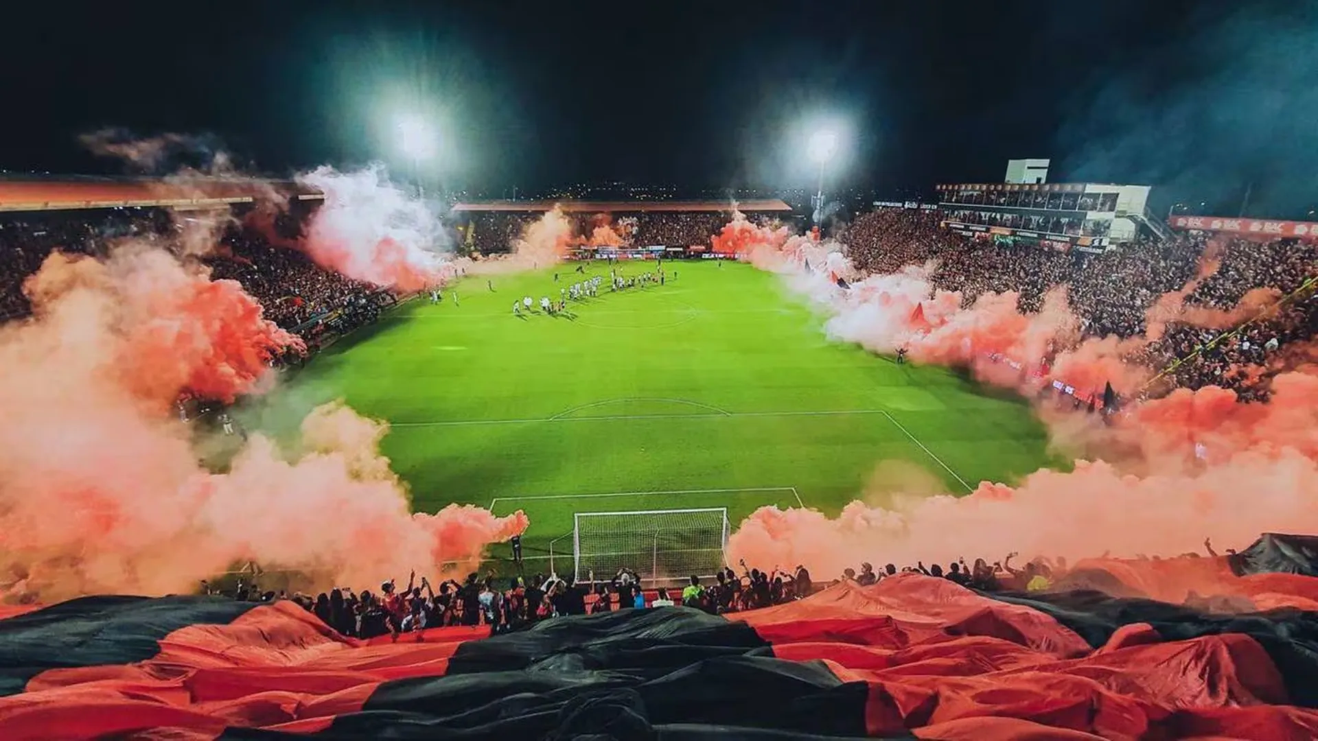 Alajuelense recibió una muy dura noticia ante de las semifinales. (Foto: La Nación)