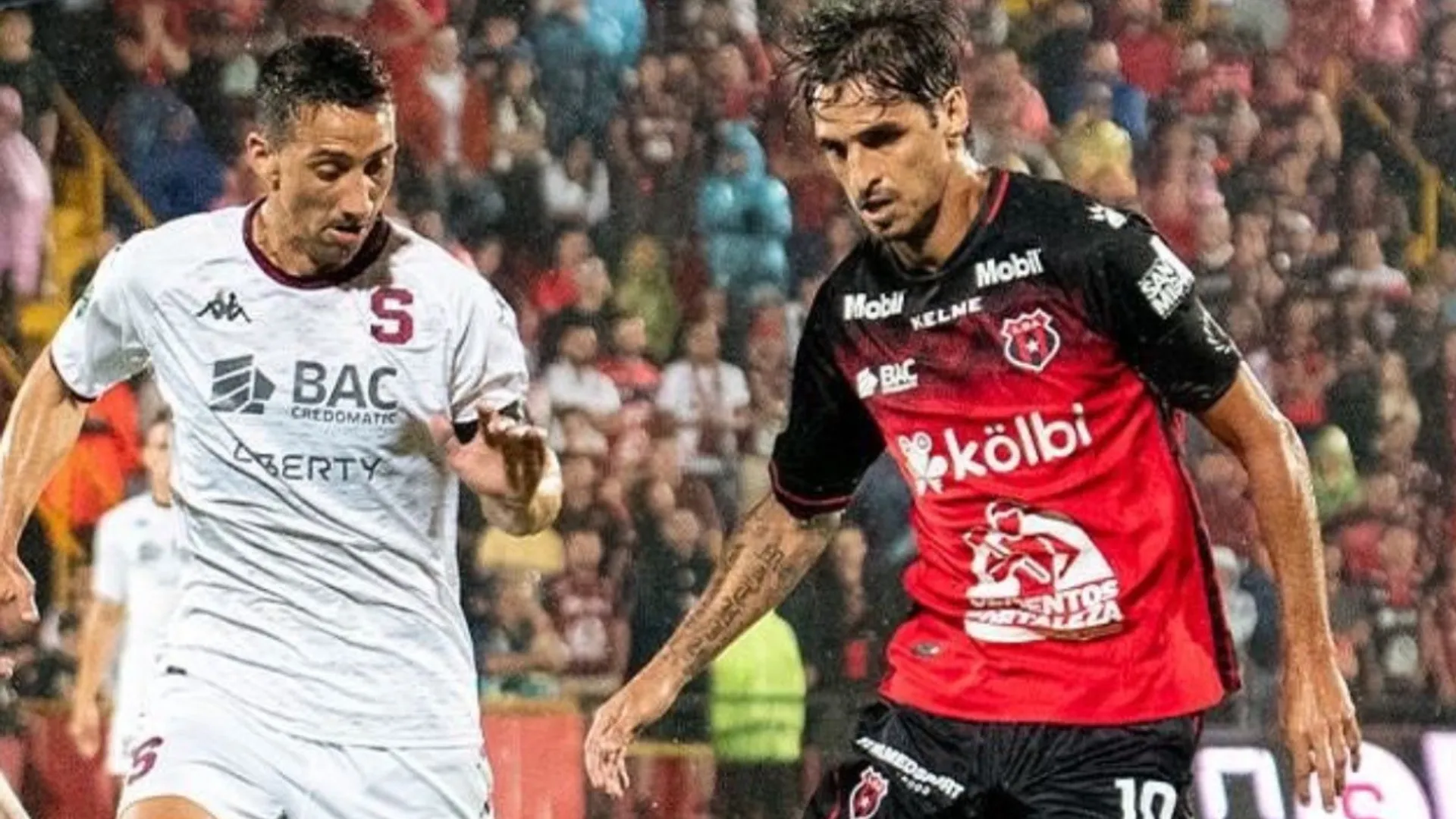 Para Bryan Ruiz fue nostálgico su último partido en la Liga de Costa Rica