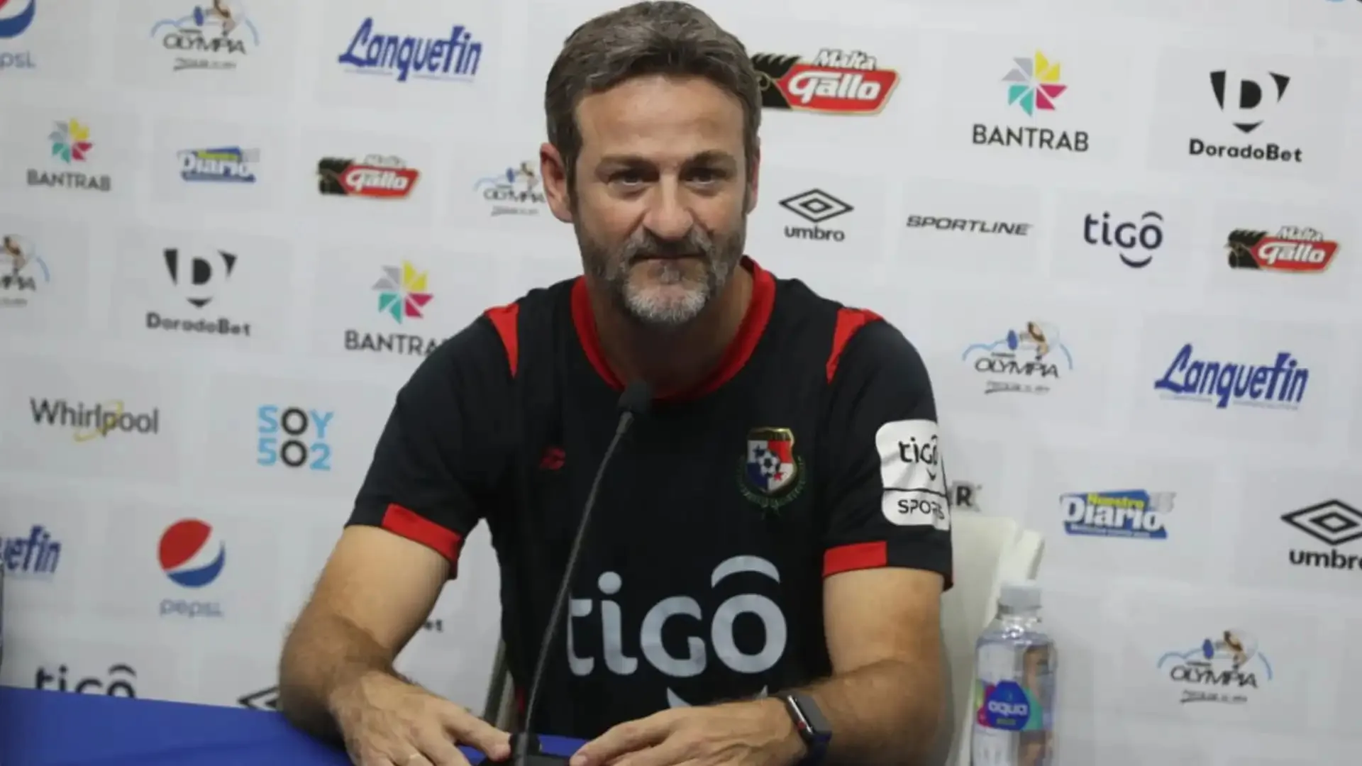 ¿Envió espía?: Thomas Christiansen sorprende con la presencia de uno de sus representantes en Guatemala