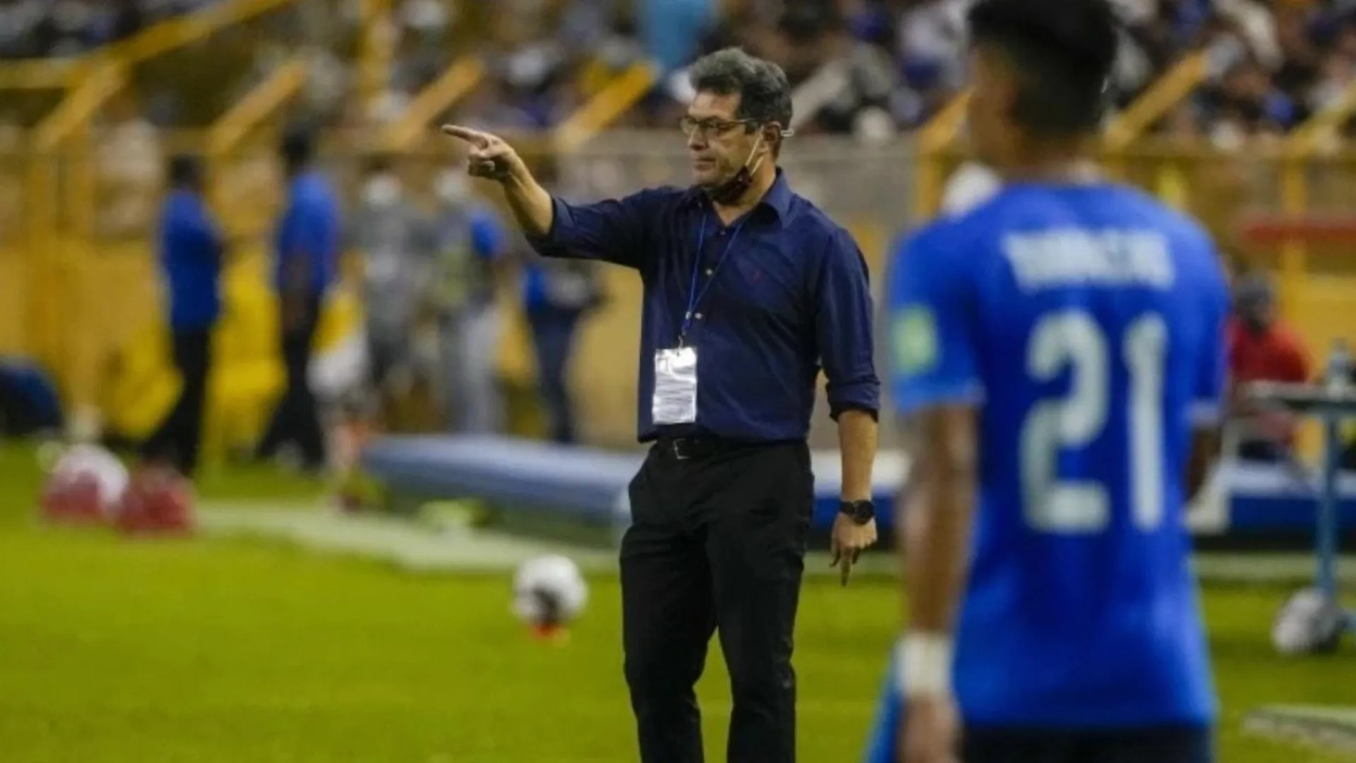 Hugo Pérez sobre los empates de El Salvador: "No entraré en pánico"