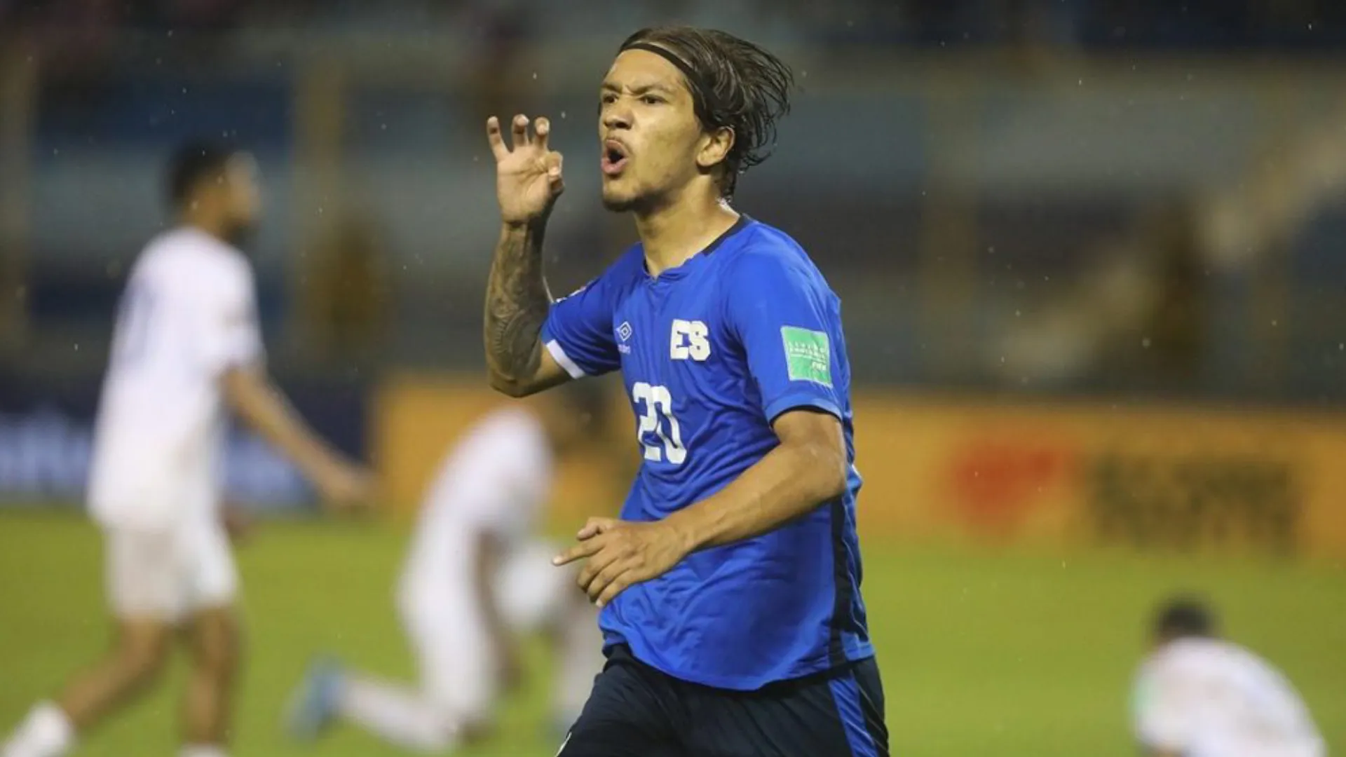 Enrico Dueñas ilusiona a los aficionados de El Salvador tras volver a ser convocado