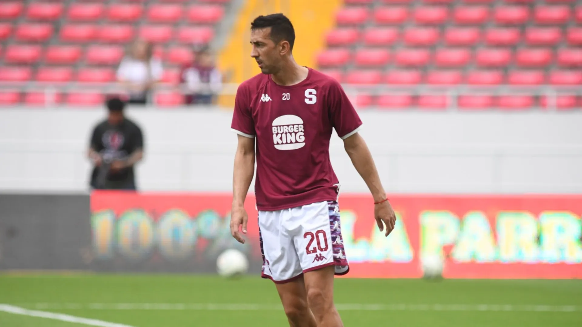 Mariano Torres en problema en Saprissa.