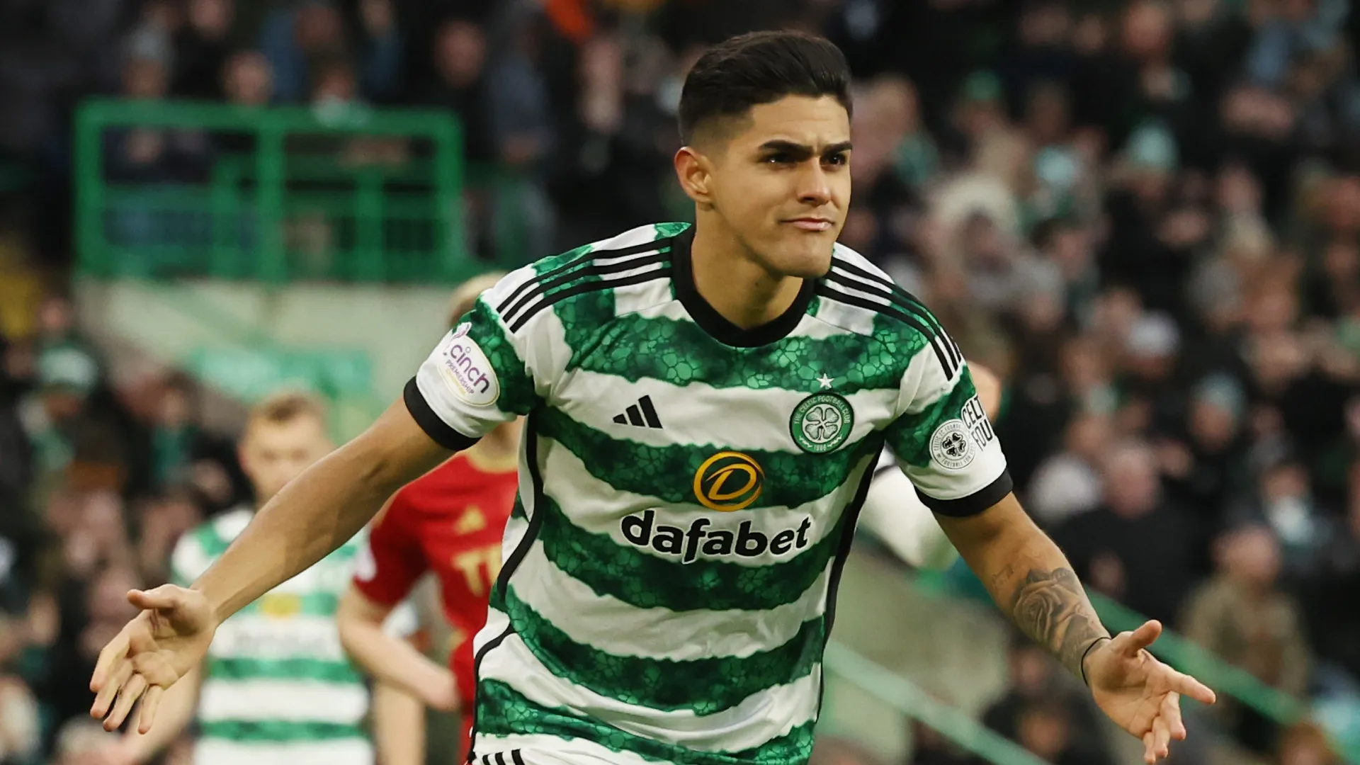Futbolista escocés se rinde ante Luis Palma y critica al Rangers por no haberlo fichado
