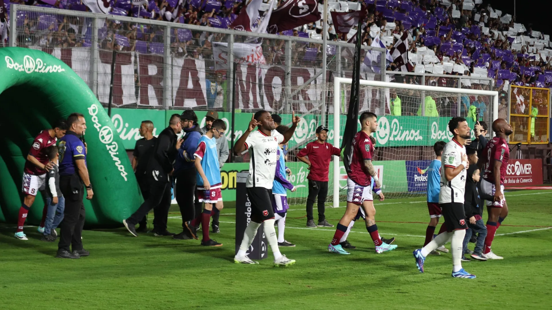 Mauricio Montero hace referencia a las posibilidades de Alajuelense de ser campeón