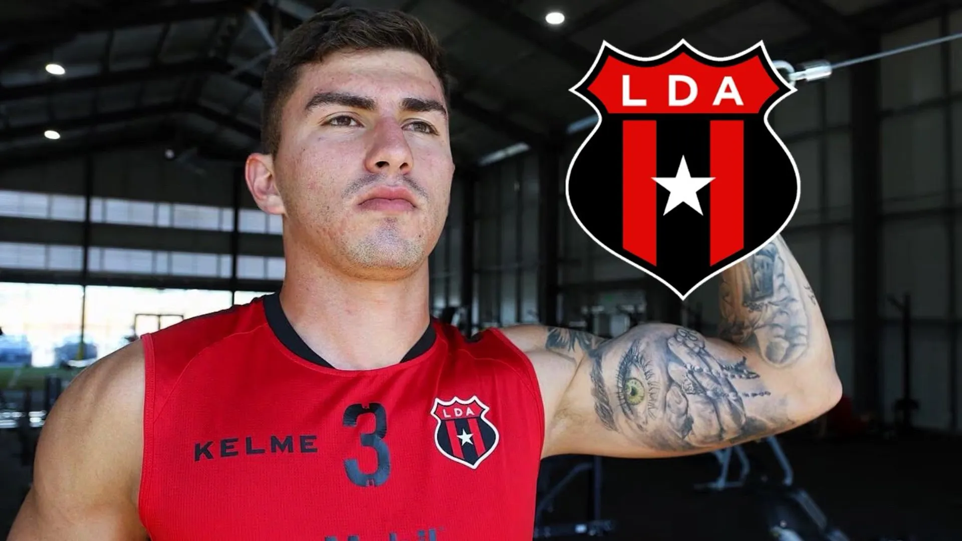 “No se le puede cerrar la puerta”: Fernán Faerron recibe el mensaje que necesitaba desde Alajuelense en un momento crítico
