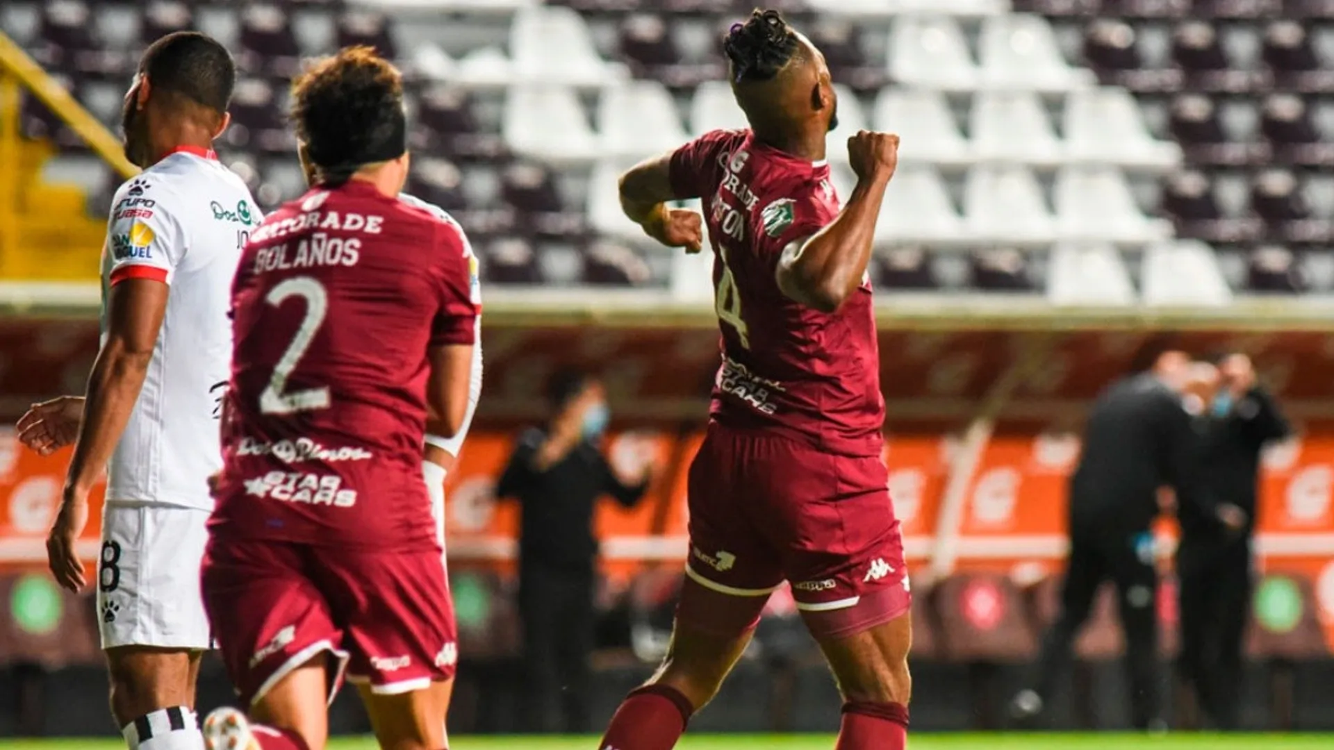 Kendall Waston resalta la grandeza de Saprissa: "El ADN morado en momentos difíciles"