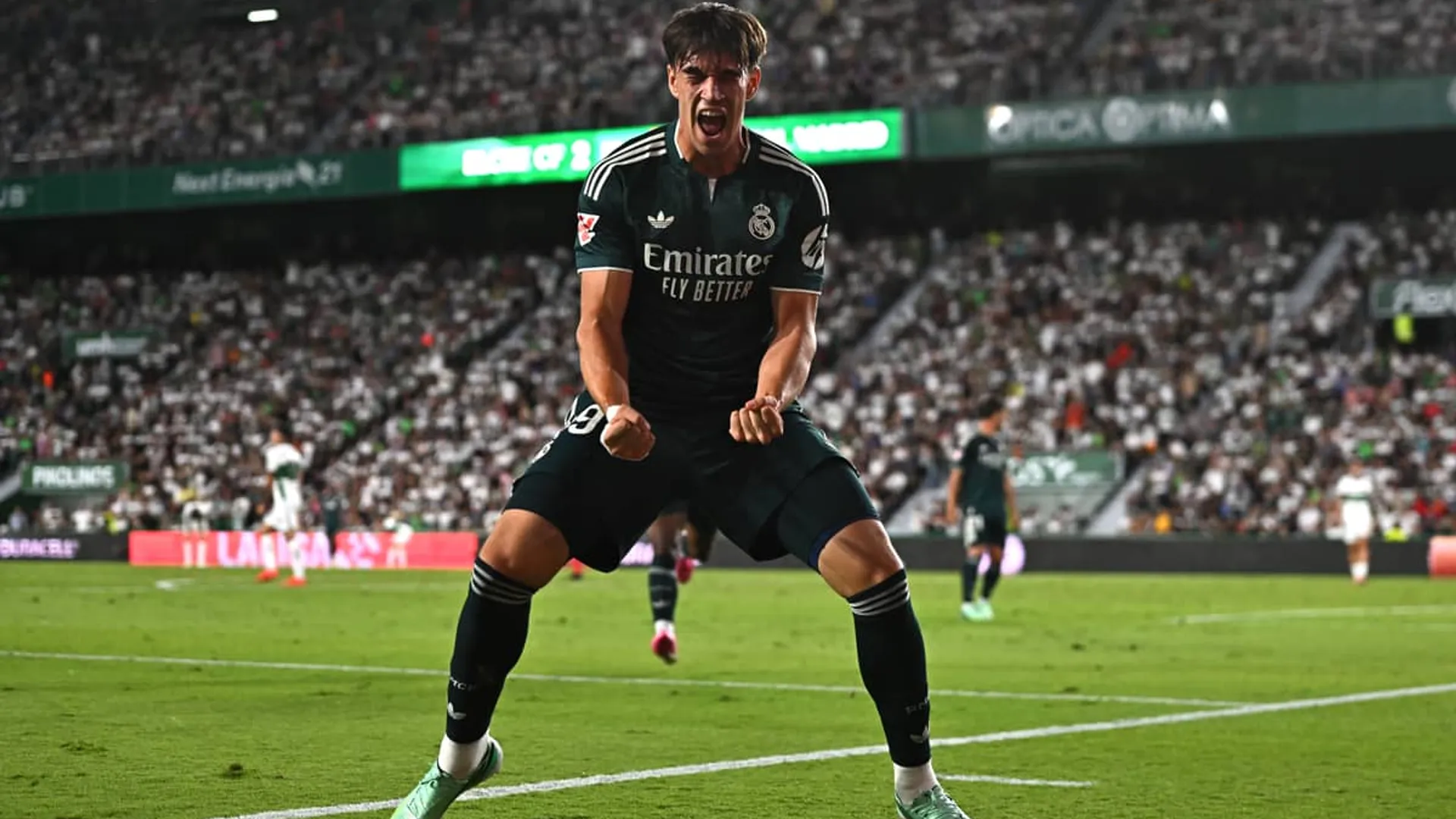 Carlos Espí celebró el agónico triunfo del Real Madrid.
