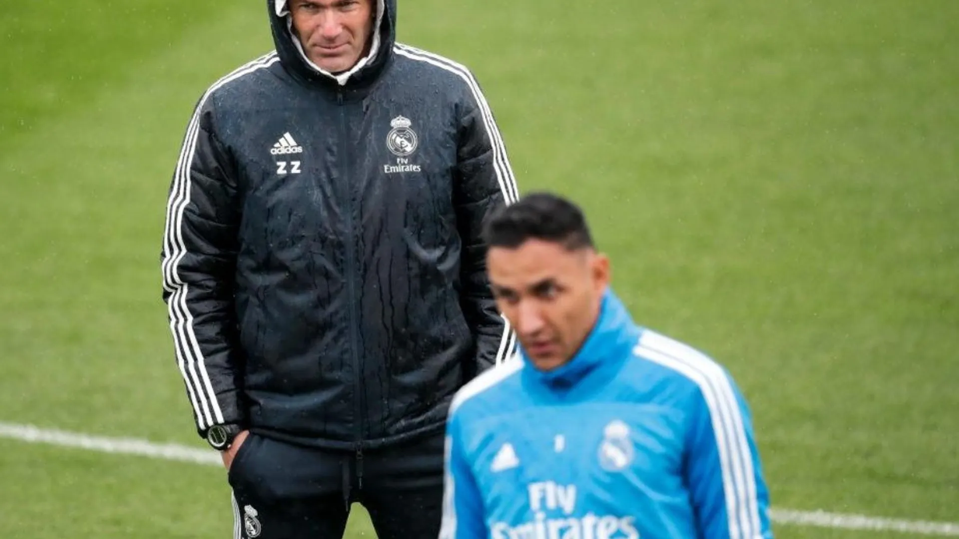 “Puede pasar de todo” entre Keylor y Courtois, advirtió Zidane