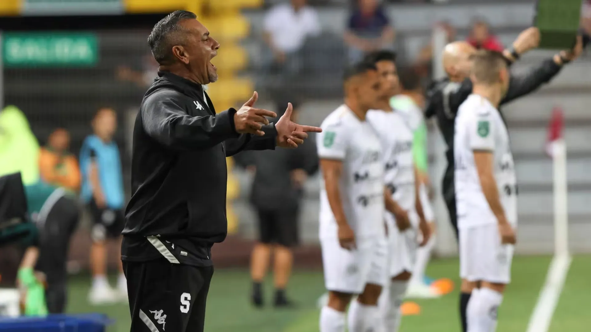 José Giacone ve como un ex dirigido va a otro club tico.