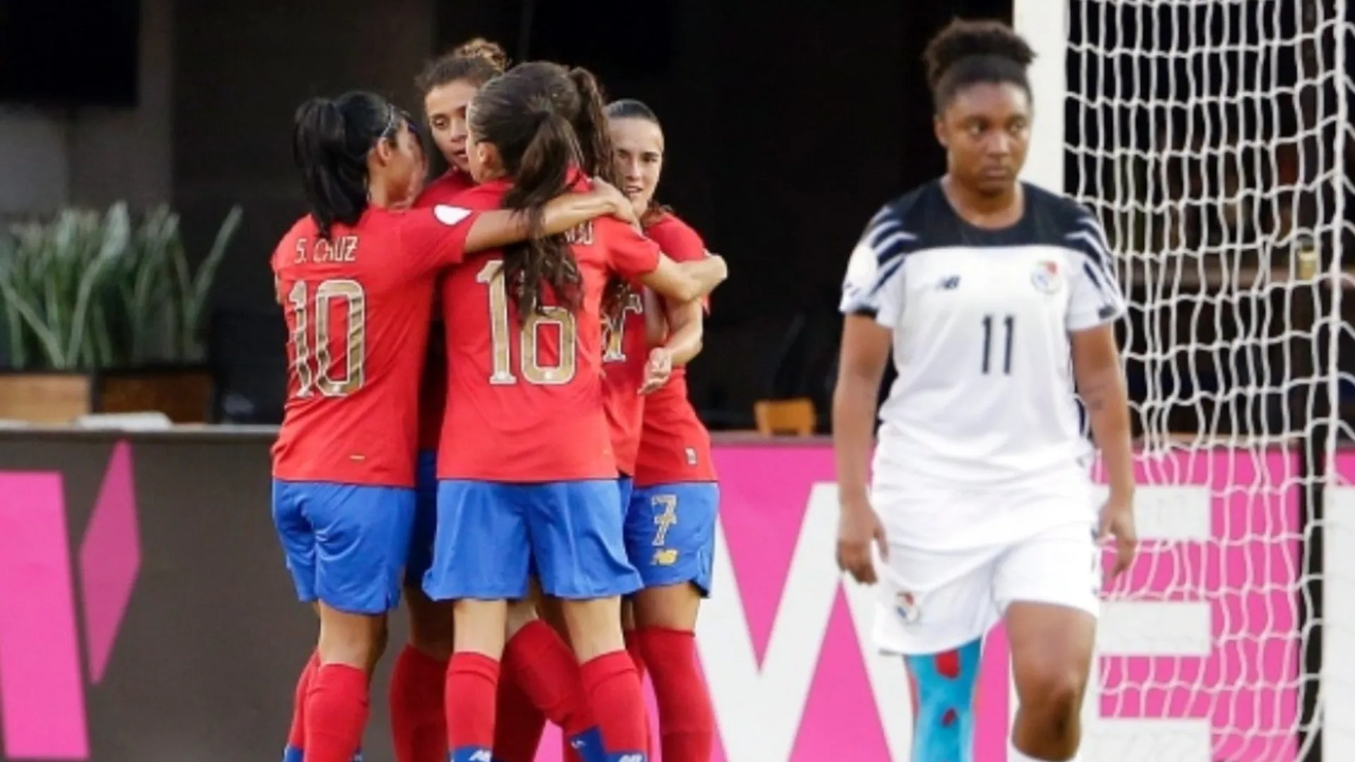 Costa Rica femenina vapuleó 6-1 a Panamá en Preolímpico de Concacaf