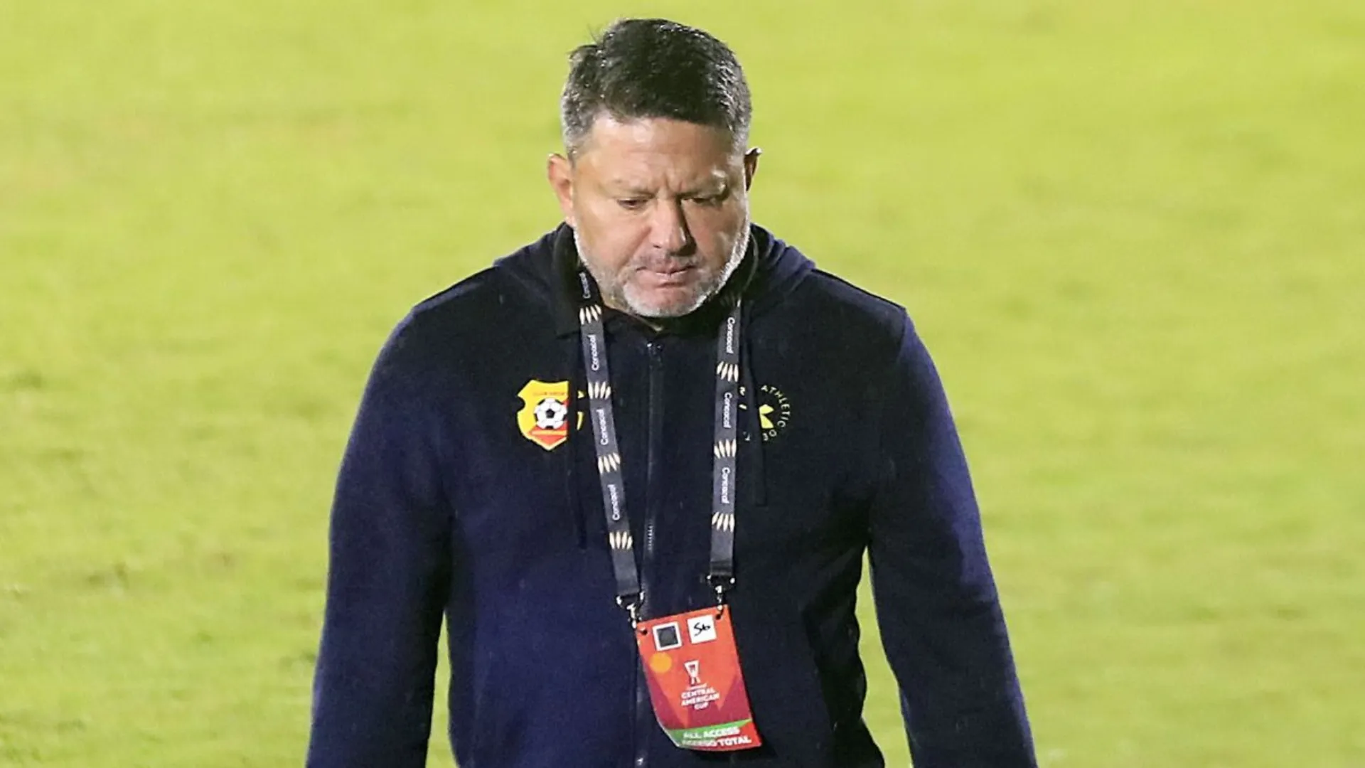 Jafet Soto tomó una polémica decisión que afectaría a Herediano.