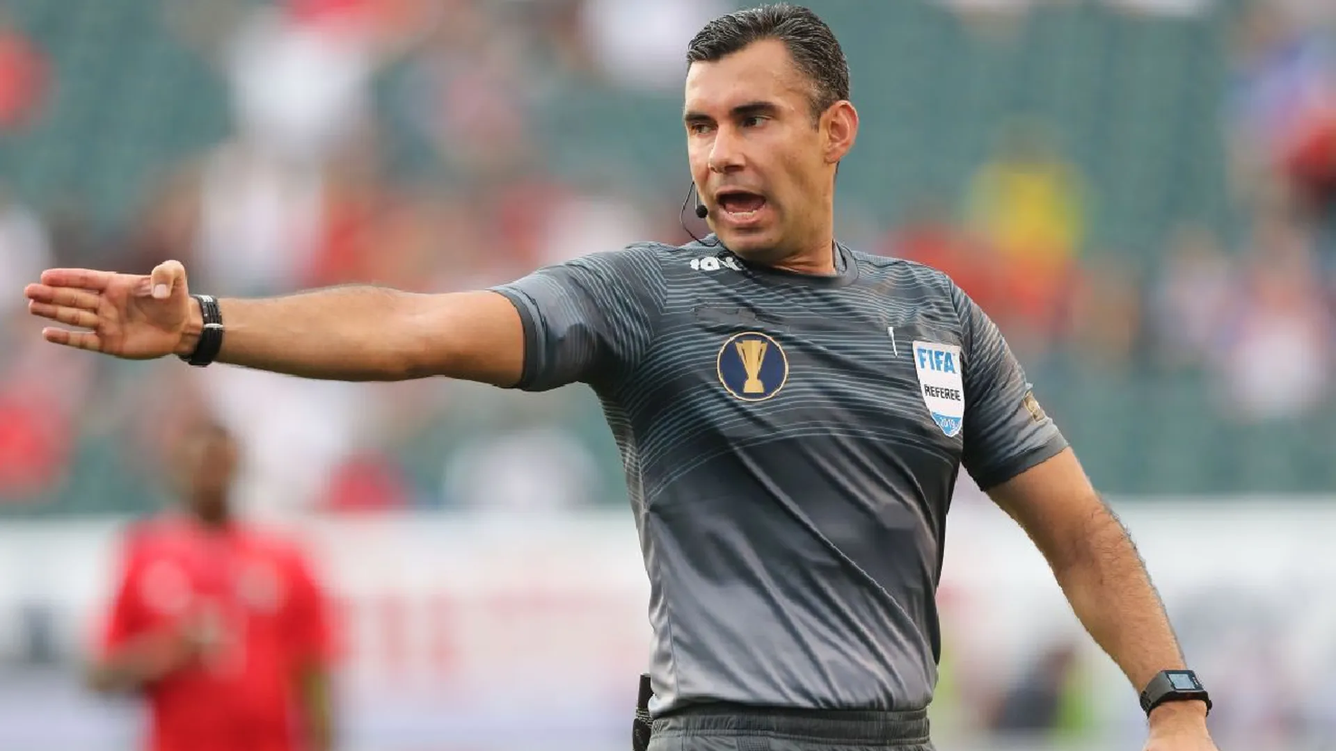 Mario Escobar arbitrará en la liga de Cristiano Ronaldo, Neymar y Benzema