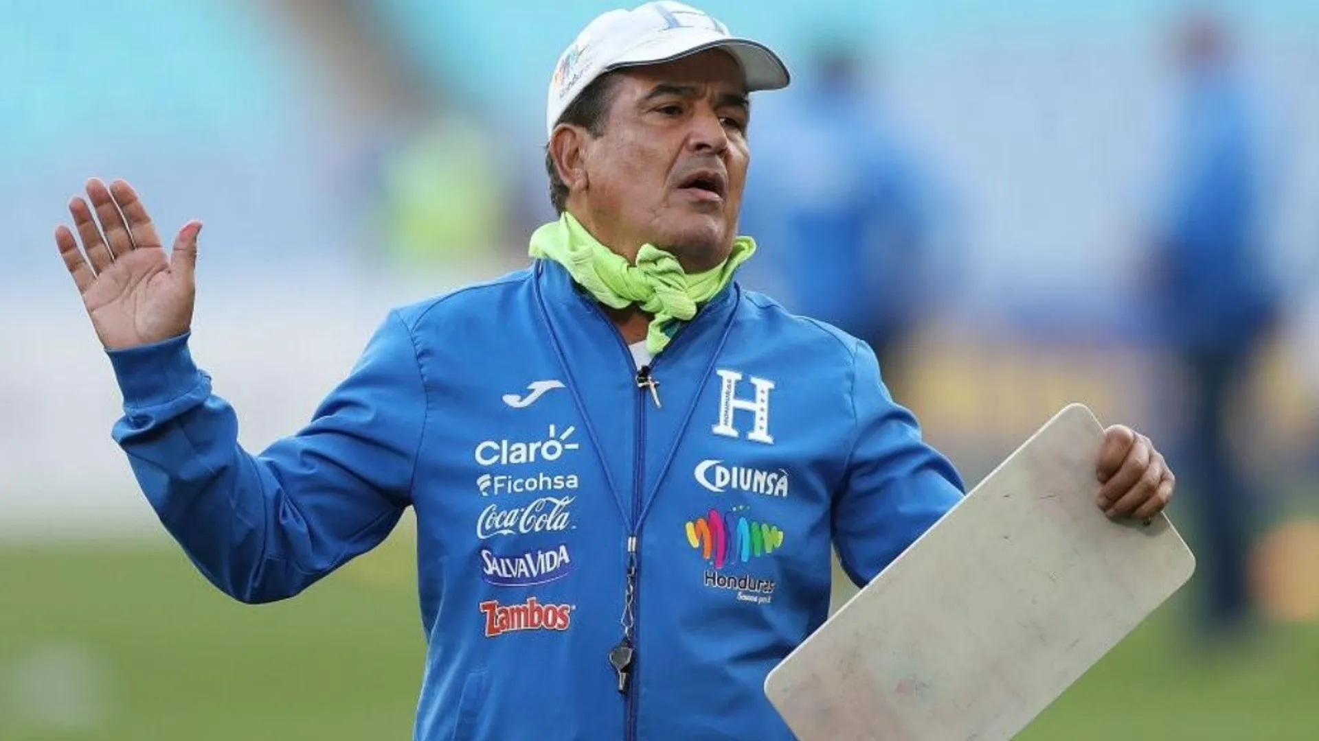 Jorge Luis Pinto suena para dirigir selección centroamericana y encendió el debate
