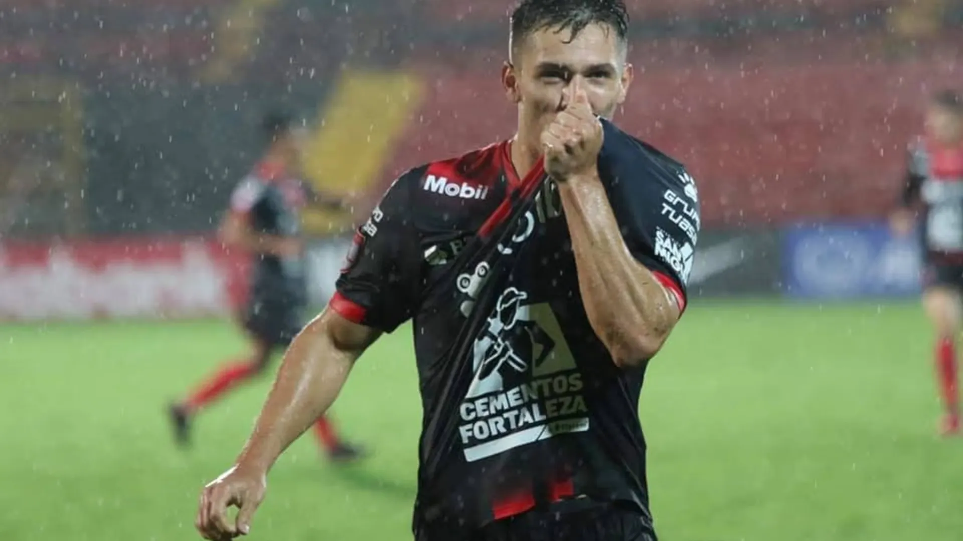 Alajuelense | Carlos Mora en busca de la oportunidad para convertirse en legionario