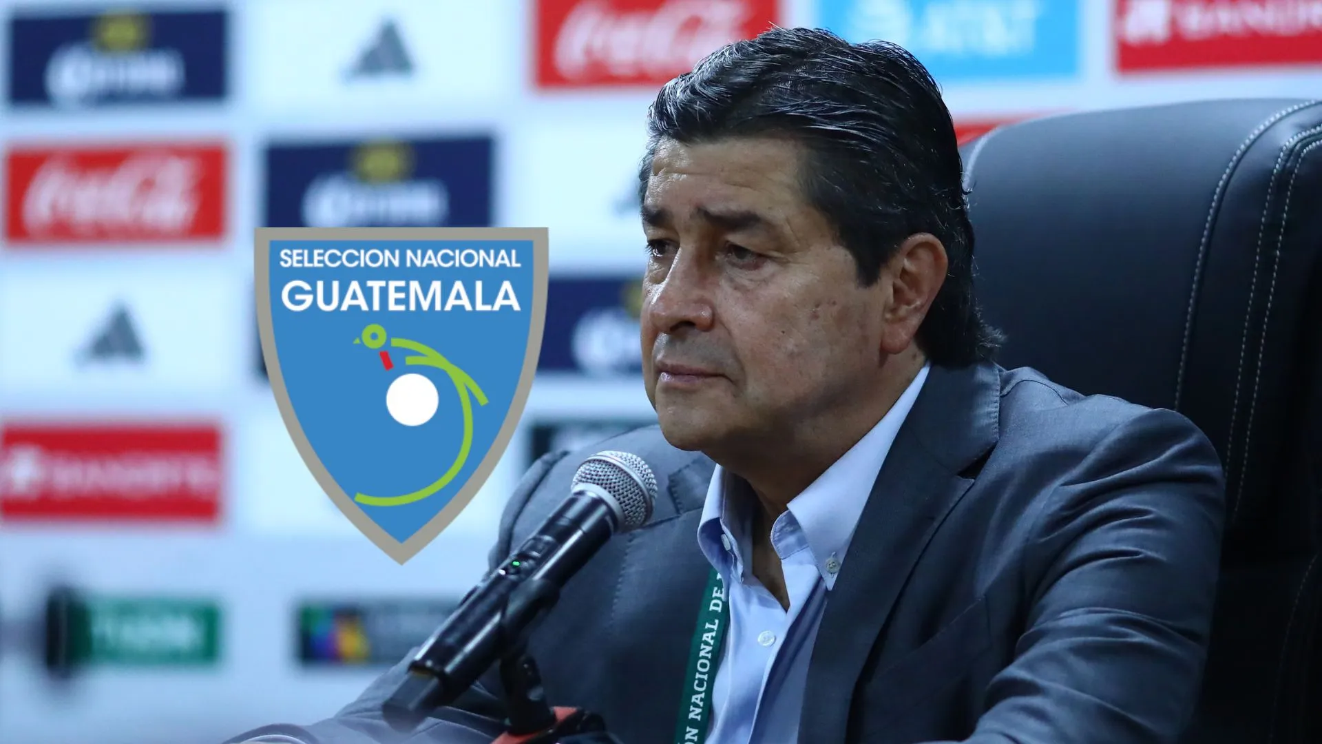 Luis Fernando Tena en conferencia de prensa.