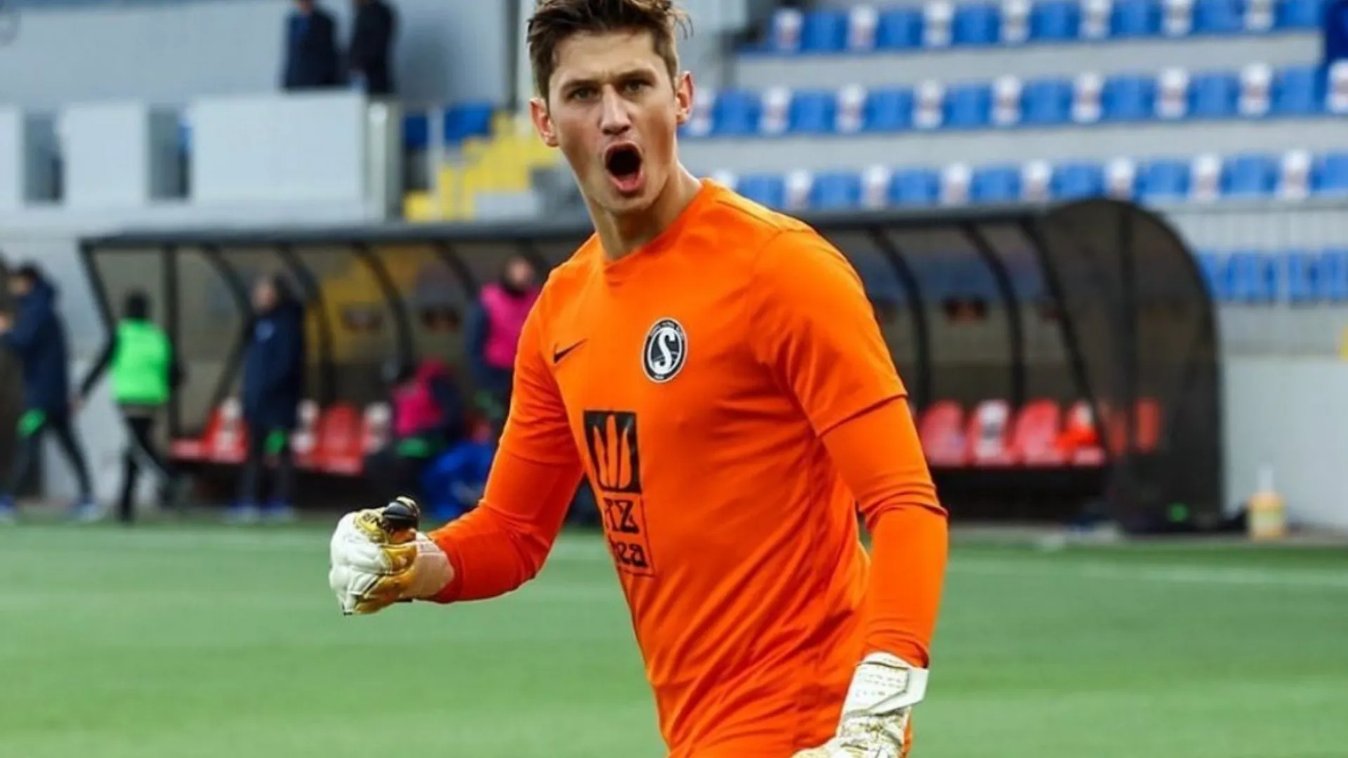 Nicholas Hagen busca nuevo club