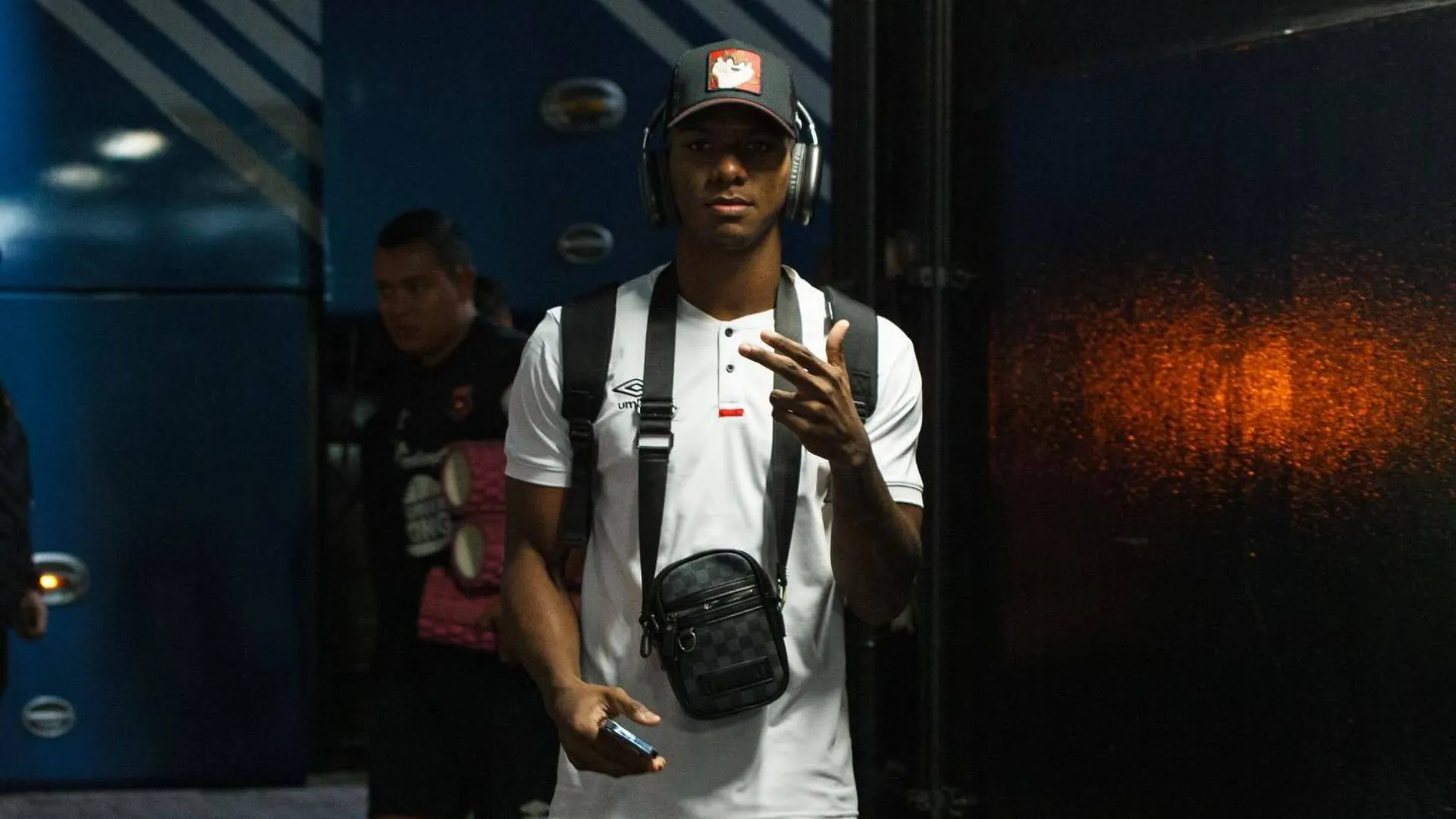 "Lo rechazaron": La situación con Jeyland Mitchell que nadie imaginó