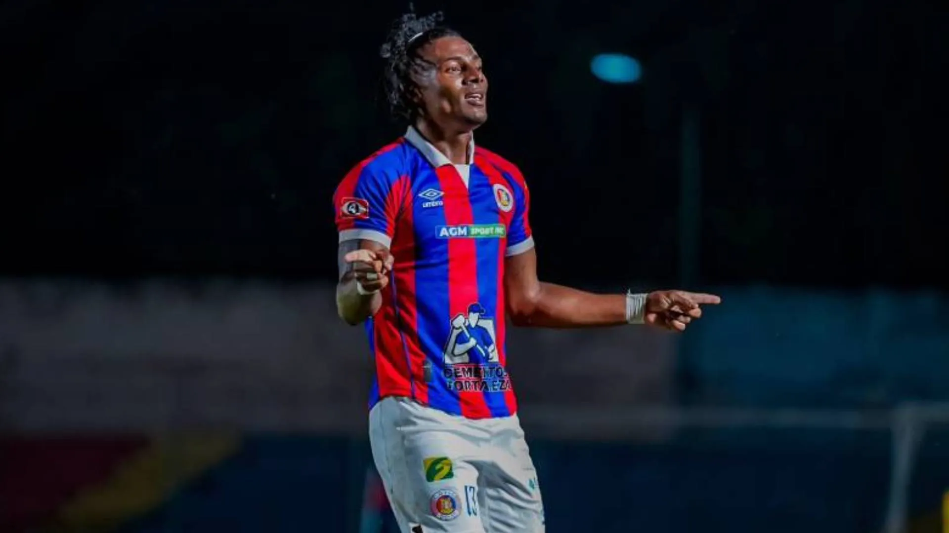 Edgar Medrano, con un pie fuera de FAS: el archirrival que ofertó para robárselo en medio del Torneo Clausura 2026