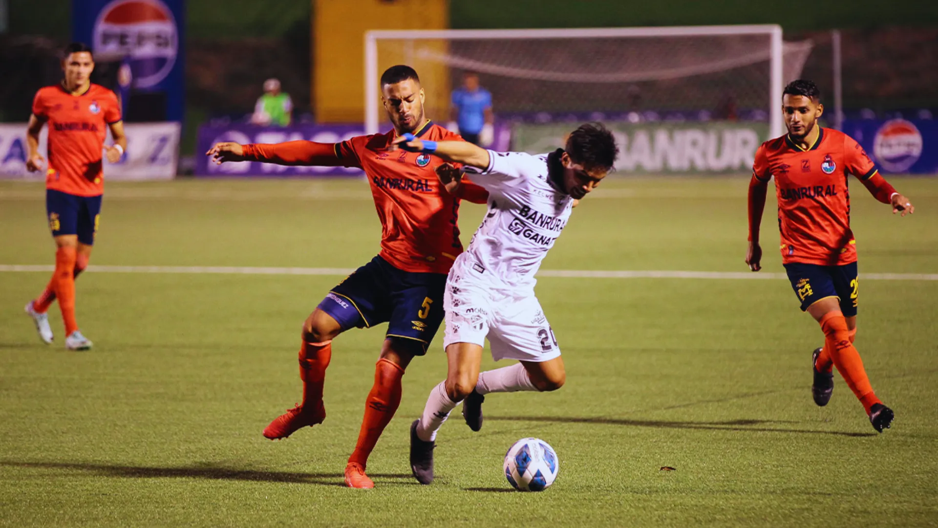 Municipal vs Comunicaciones: a qué hora juegan hoy y canal del Clásico 330 | Liga Nacional de Guatemala