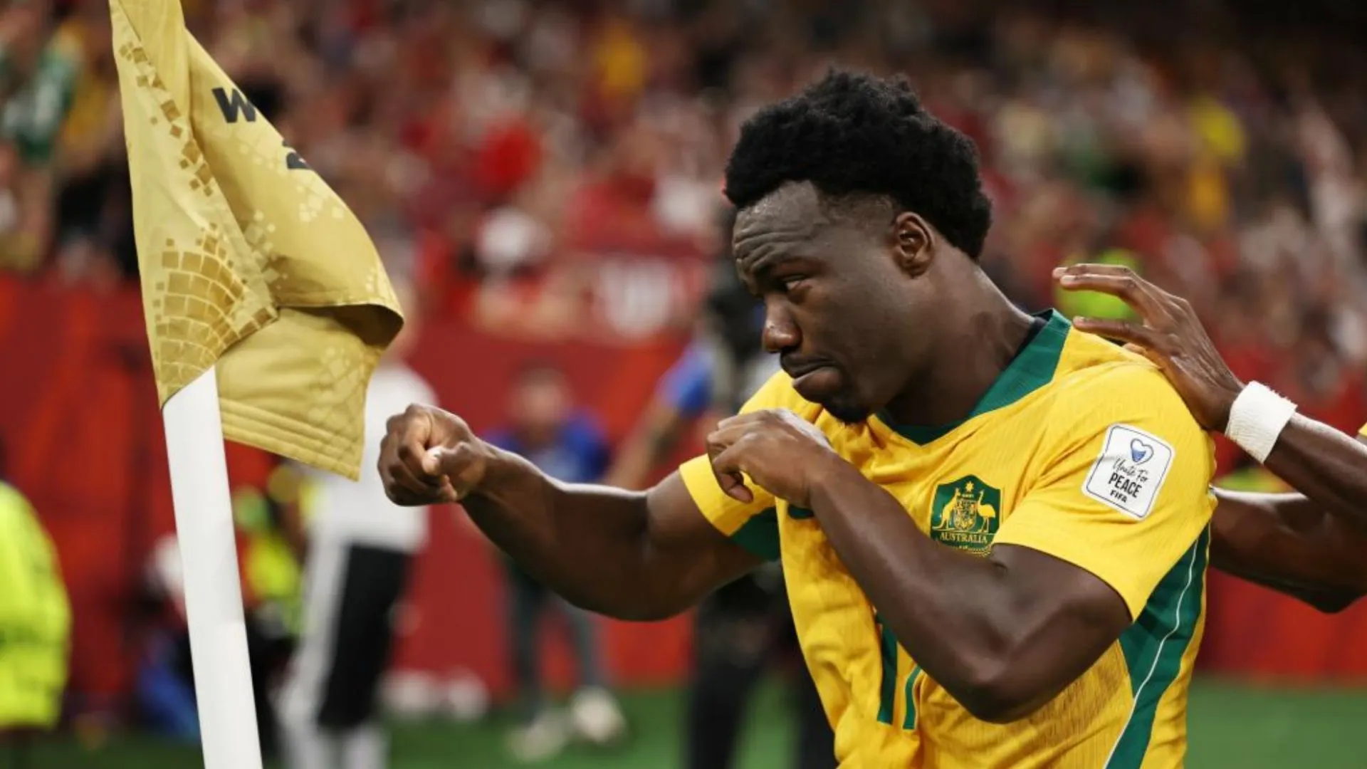 Quién es Nestory Irankunda, la joven figura de Australia que nació en un campo de refugiados y es sensación en el Mundial 2026
