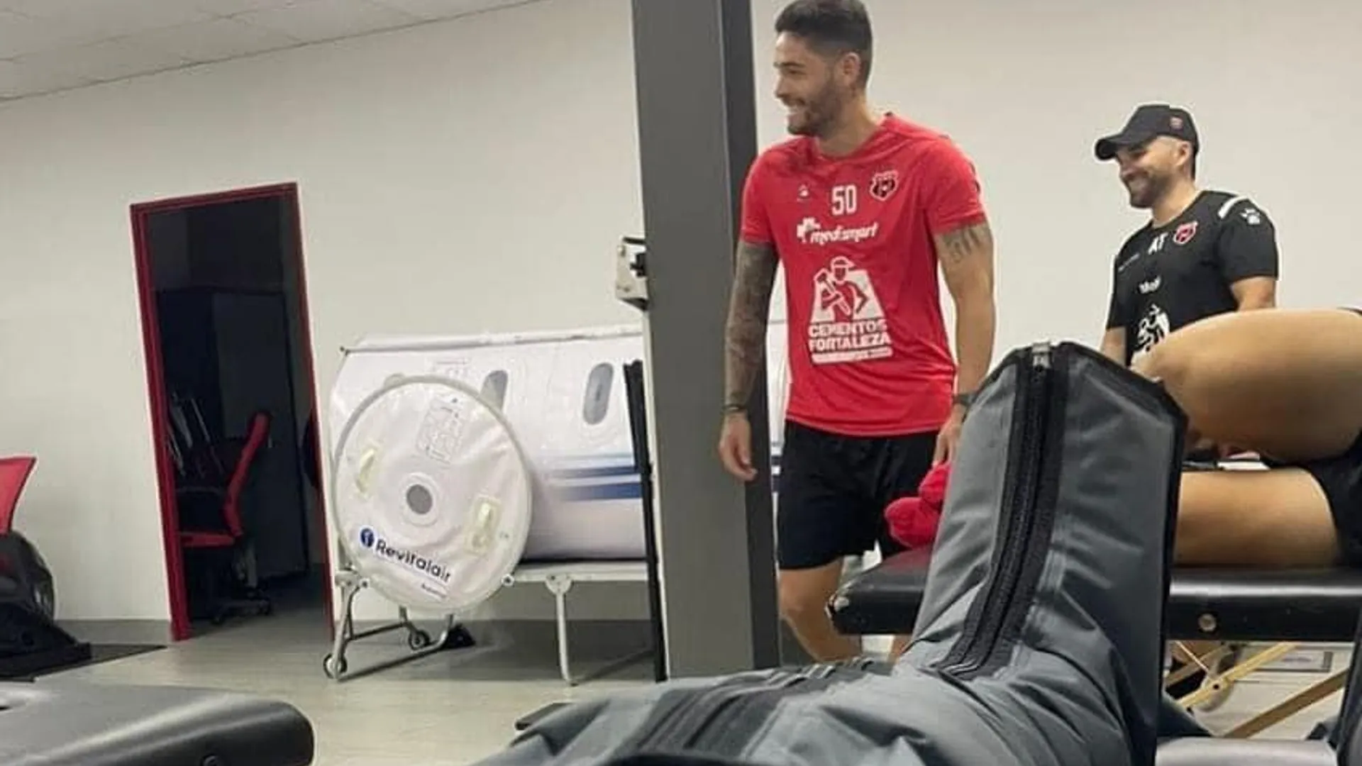 ¿Nuevo fichaje? Alajuelense aclara aparición de Jonathan Moya en el CAR