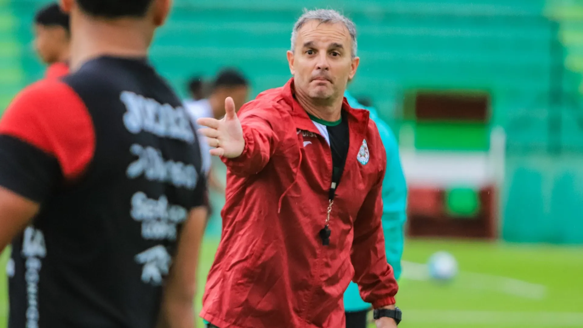 Pablo Lavallén toma el control en Marathón: prepara dos fichajes que lo cambiarán todo