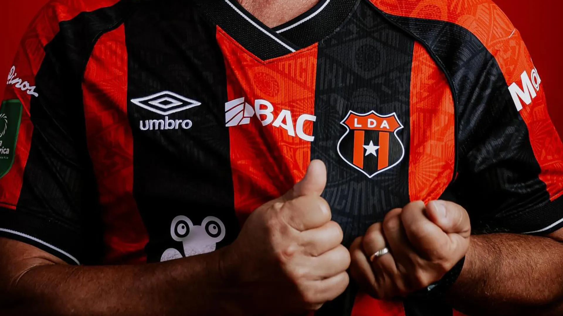 Se va de Costa Rica: Alajuelense confirma un cambio muy esperado en la delantera
