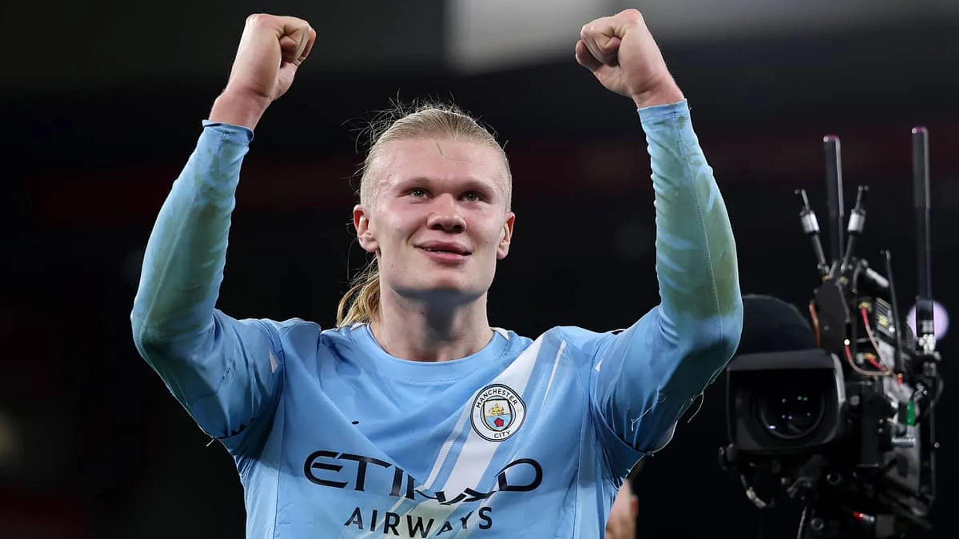 Manchester City goleó 3-0 a Liverpool en una ráfaga de 13 minutos tras la expulsión de Gravenberch