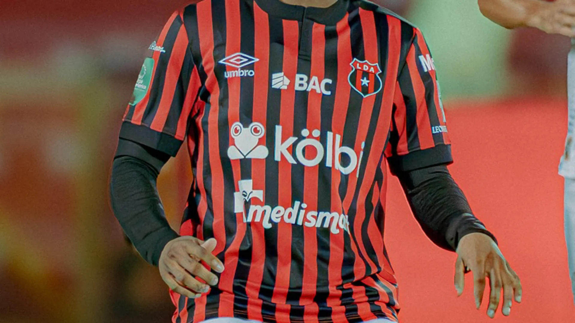 Alajuelense se asegura el fichaje de último momento para ir por la 32 en el Apertura 2026: "Llegará en las próximas horas"