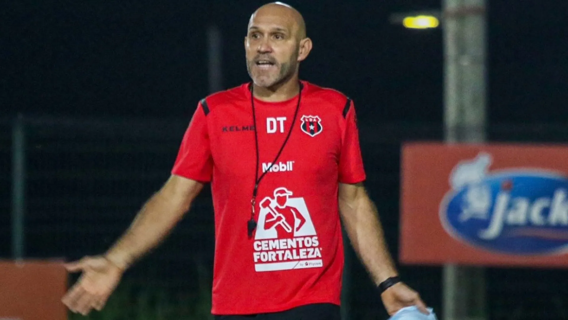 Luis Marín le pide más personalidad al equipo