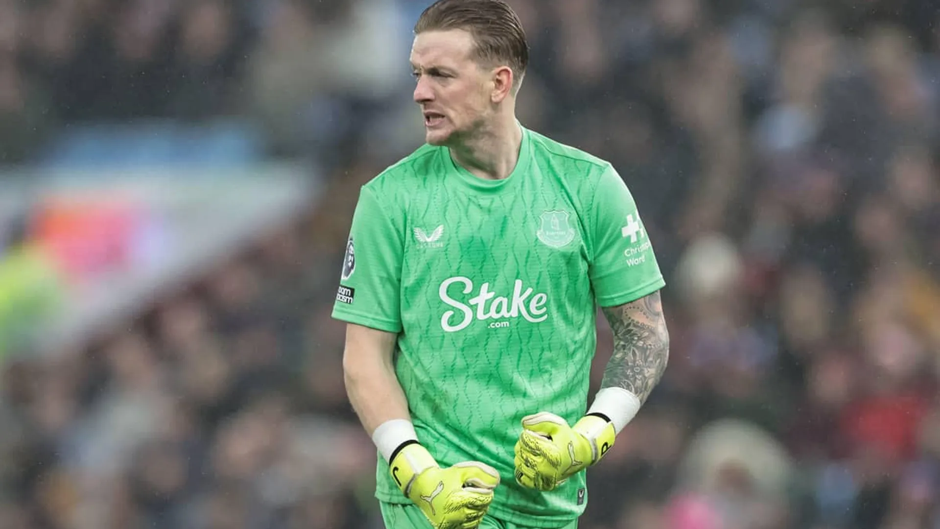Bayern Múnich identifica a Jordan Pickford como posible relevo de Neuer para 2027, pero Everton frena su salida