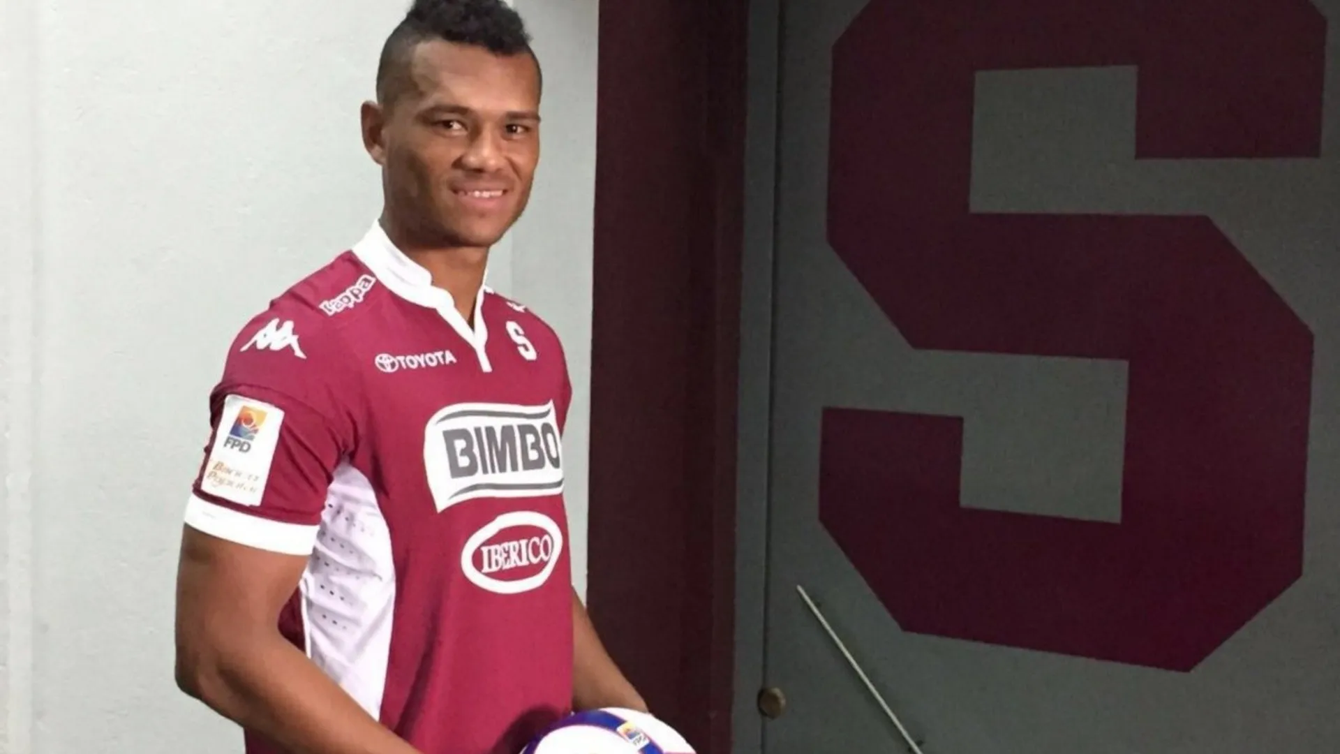 En Costa Rica afirman que Rolando Blackburn llegará a Deportivo Saprissa