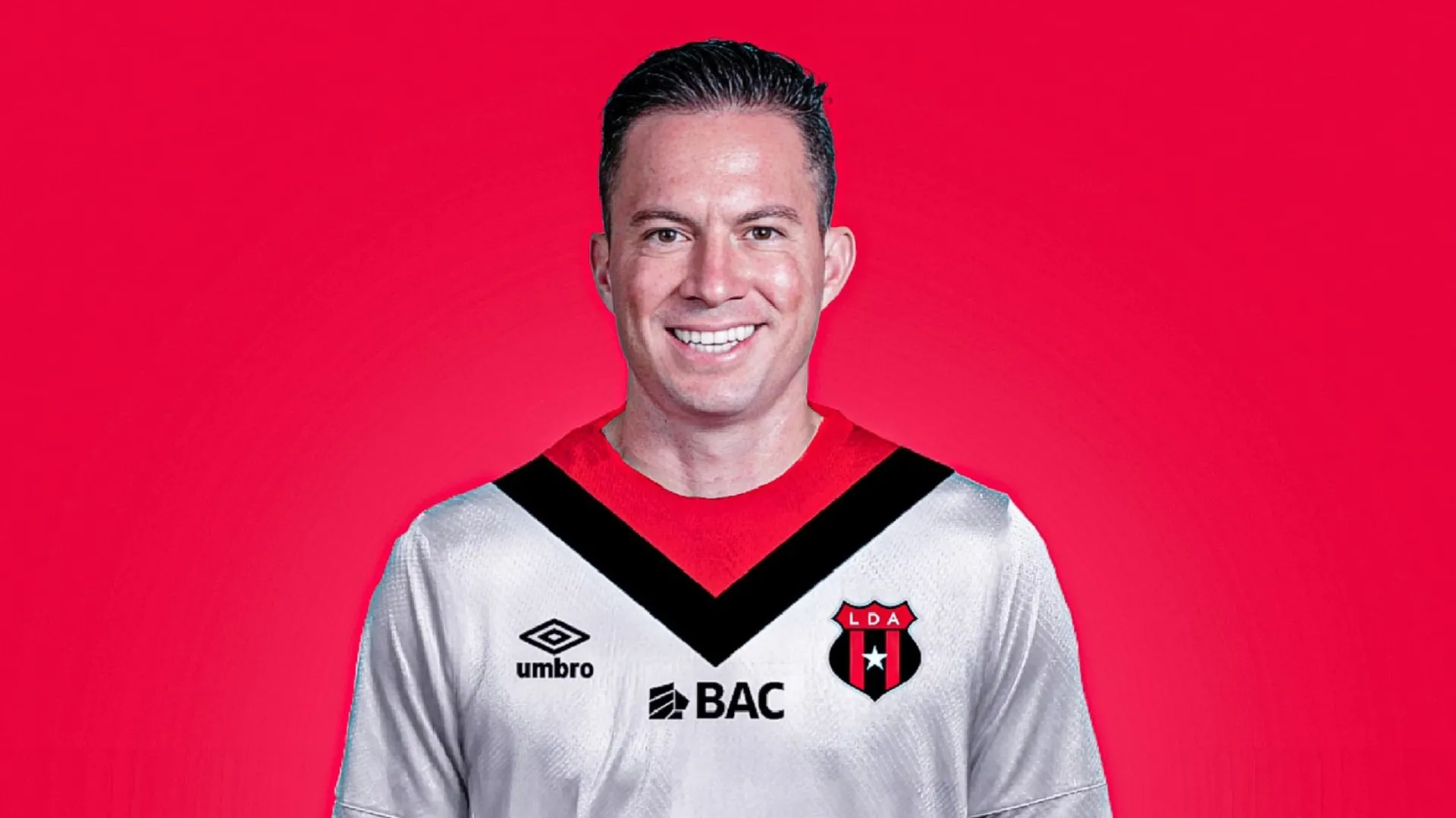 Bryan Oviedo contó cuándo cree que podrá jugar. (Foto: Kevin Jiménez)