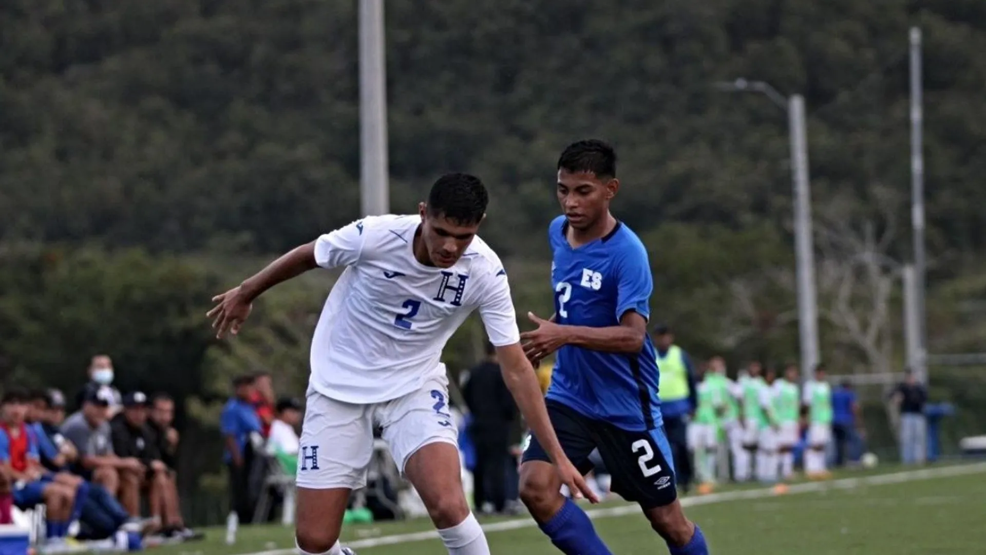 ¡Paliza de los catrachos! Honduras goleó (4-0) a El Salvador