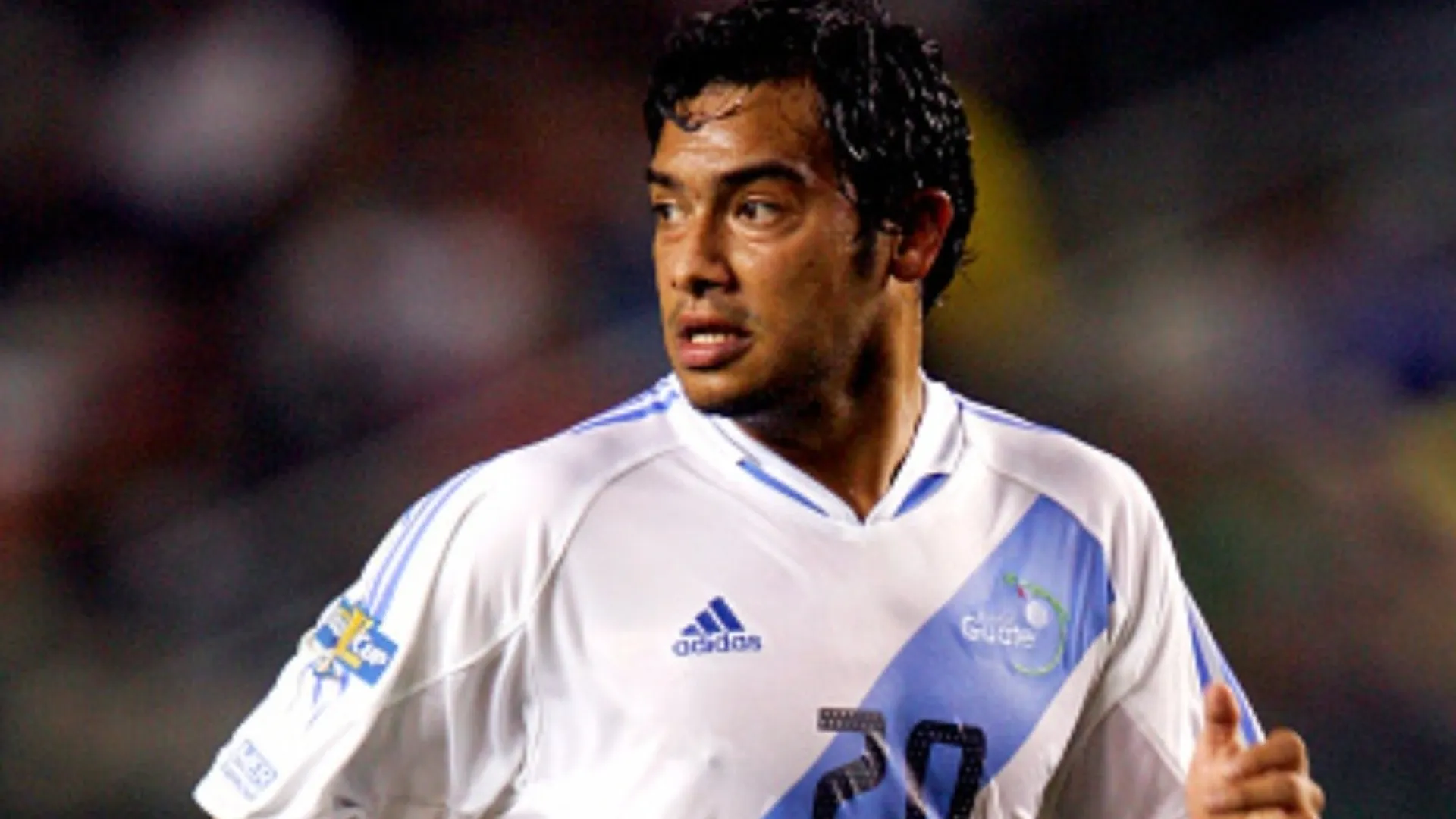 Carlos Ruiz arremete contra la Fedefut