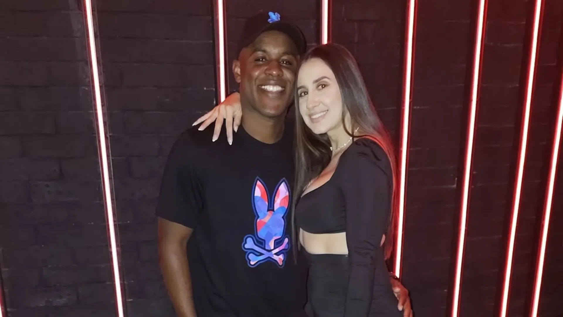 Joel Campbell y una fuerte revelación de su esposa.