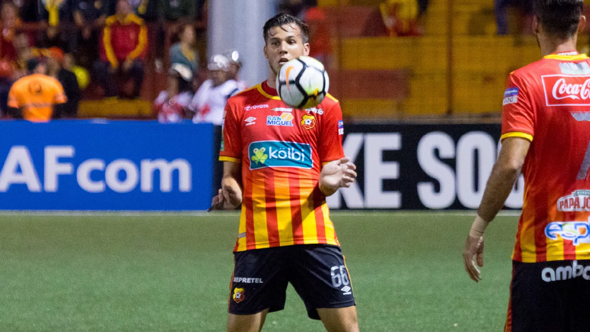 Herediano podría recibir millonaria suma por traspaso de Juan Pablo Vargas a Santos