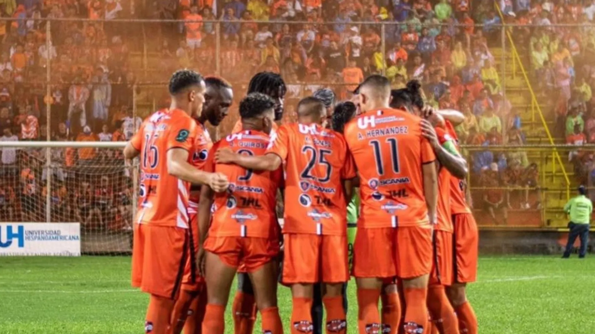 Costa Rica: El equipo recién ascendido a la primera división podría llegar a la cima esta noche