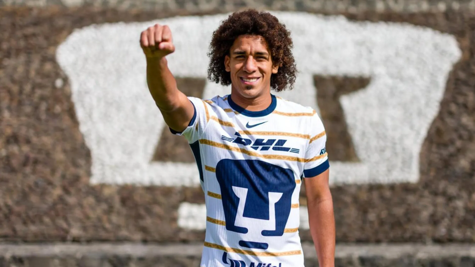 Adalberto Carrasquilla responde a los que han criticado su fichaje por Pumas de México
